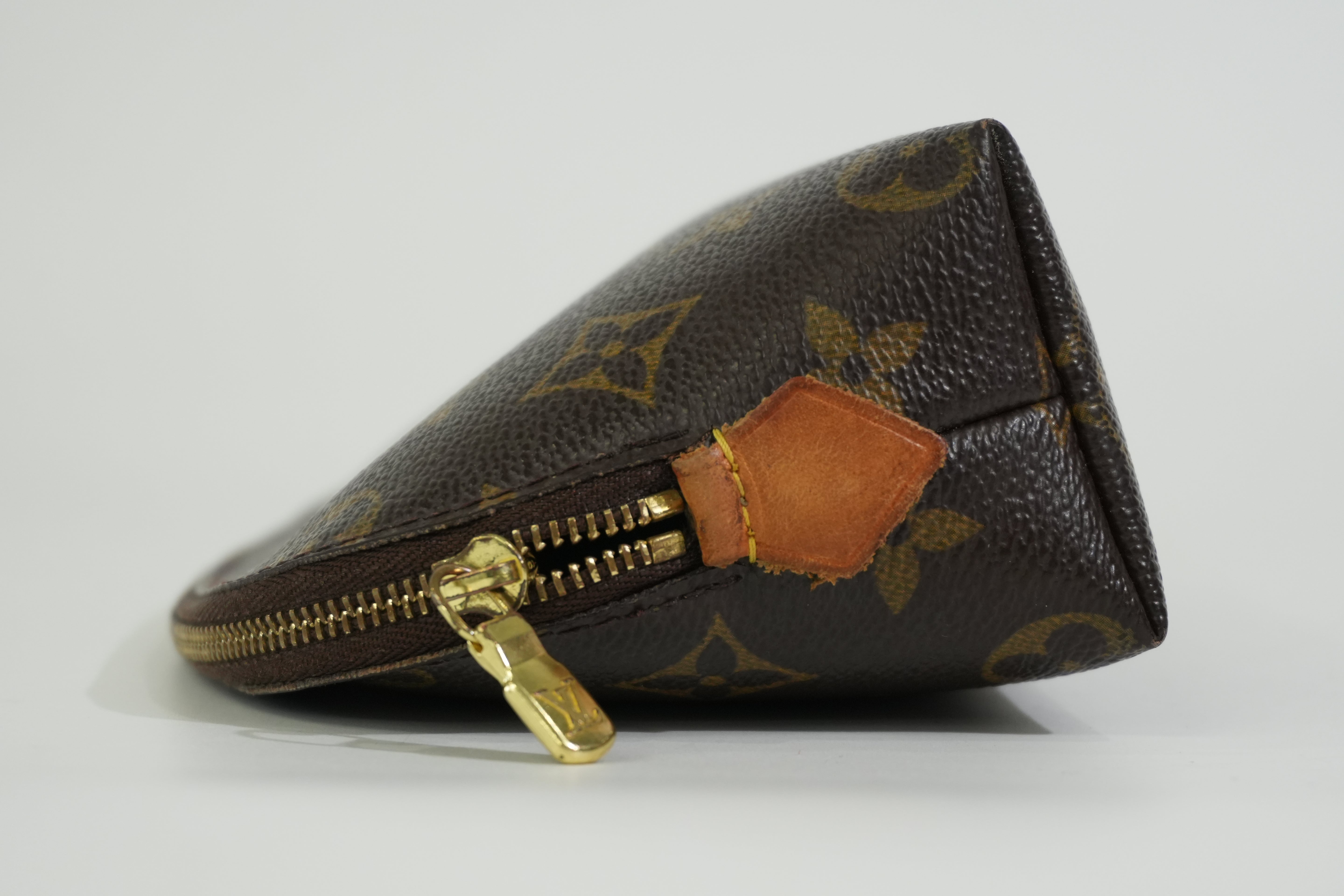 Pre-owned Louis Vuitton Monogram Cosmetic Pouch PM