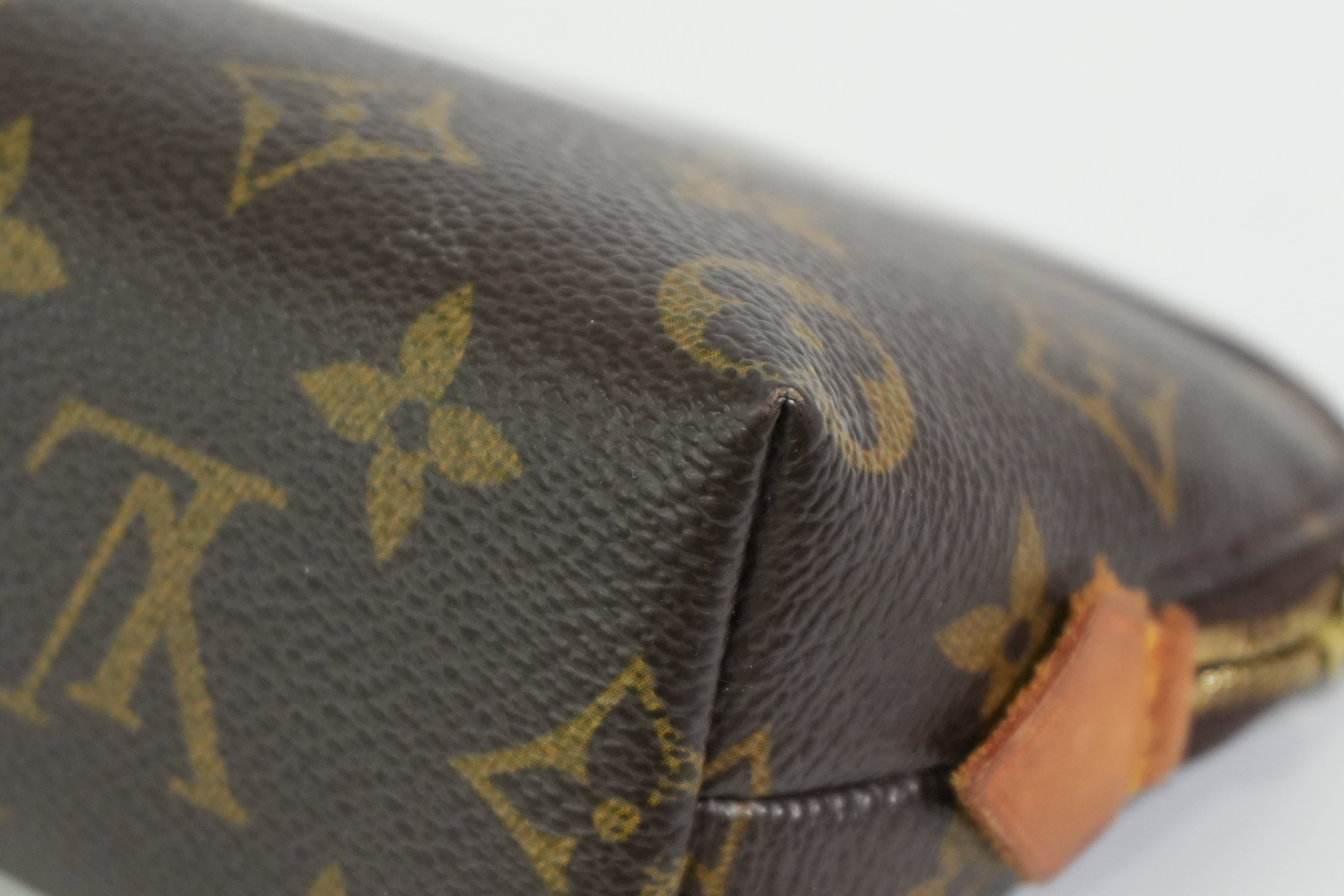 Pre-owned Louis Vuitton Monogram Cosmetic Pouch PM