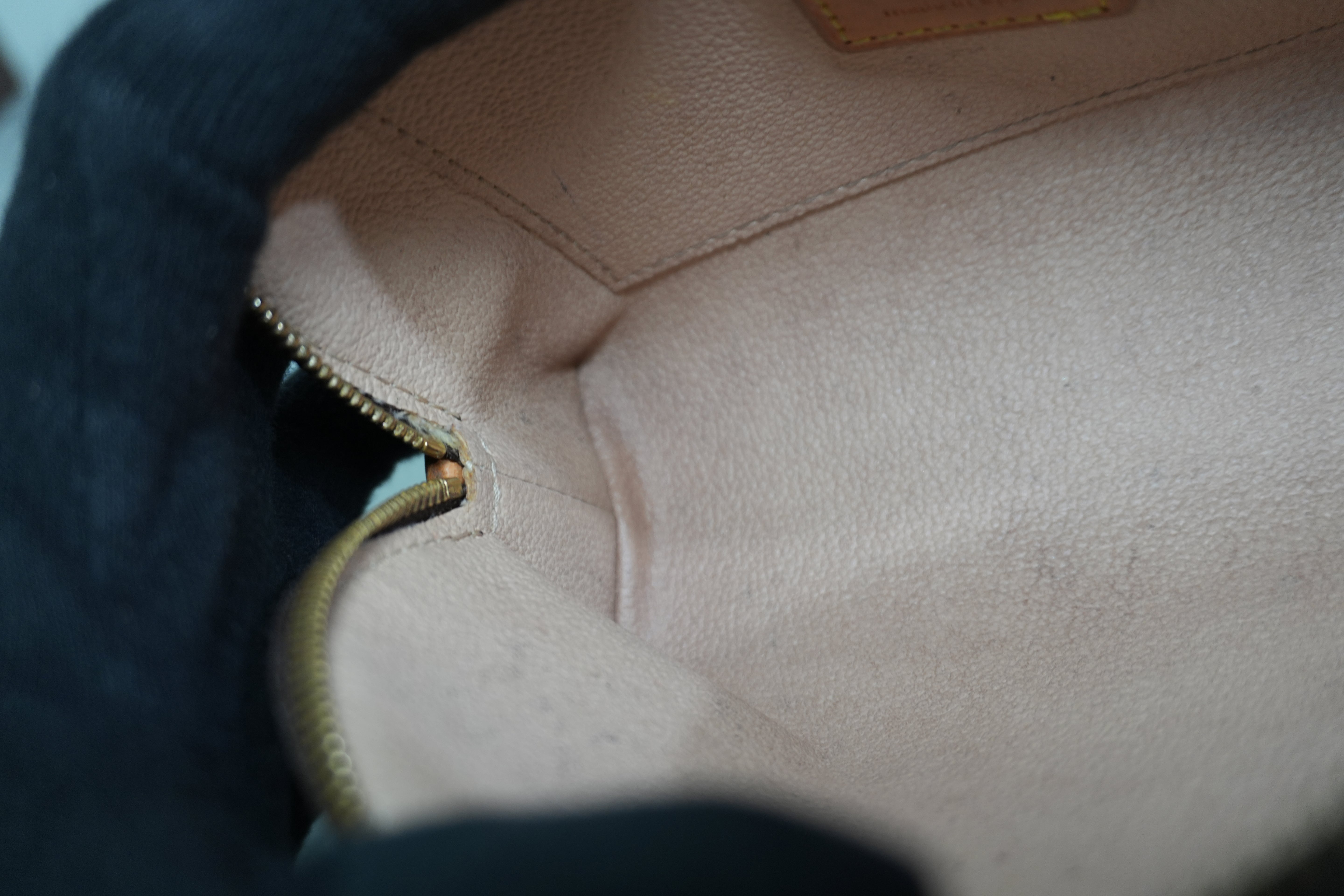 Pre-owned Louis Vuitton Monogram Cosmetic Pouch PM