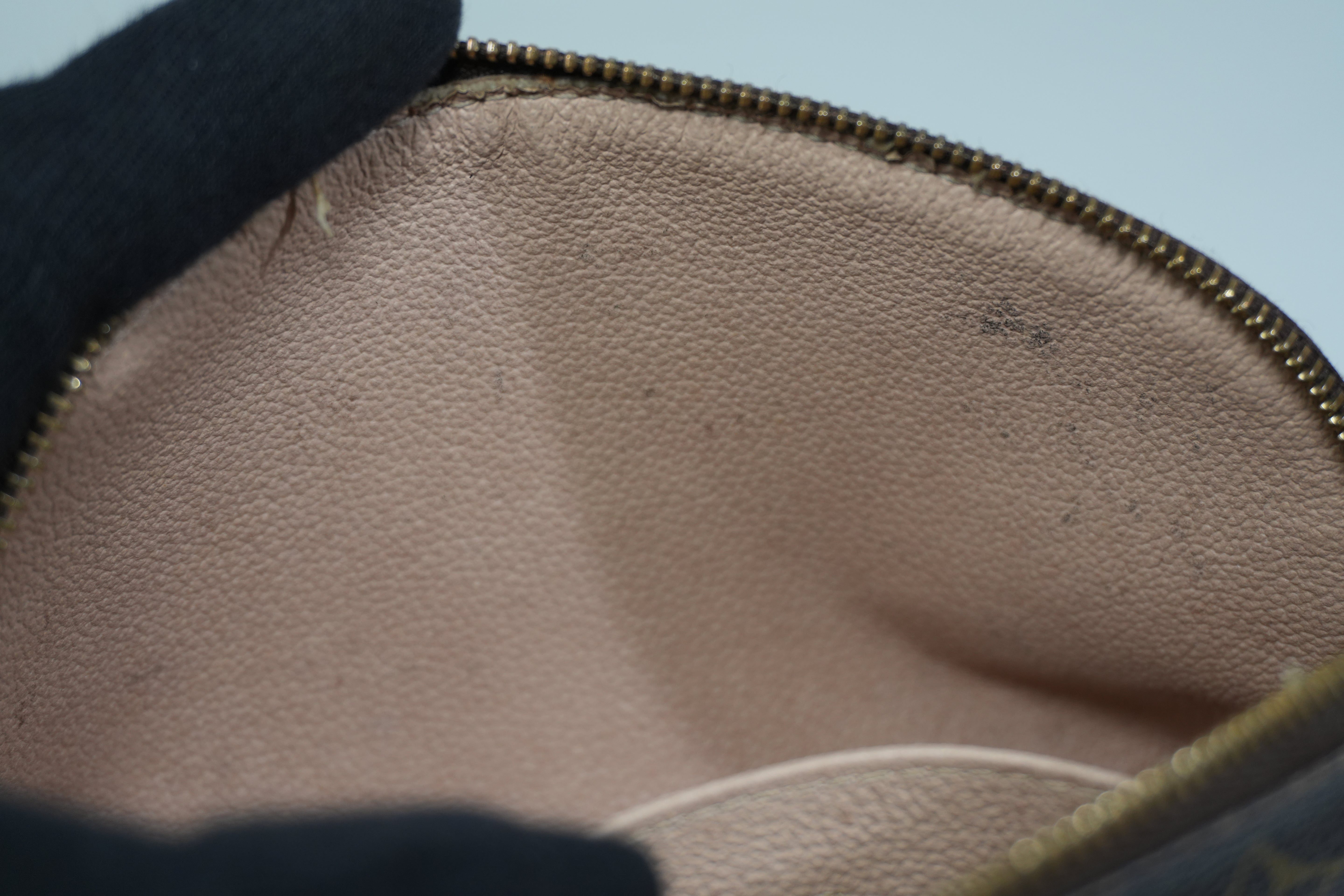 Pre-owned Louis Vuitton Monogram Cosmetic Pouch PM