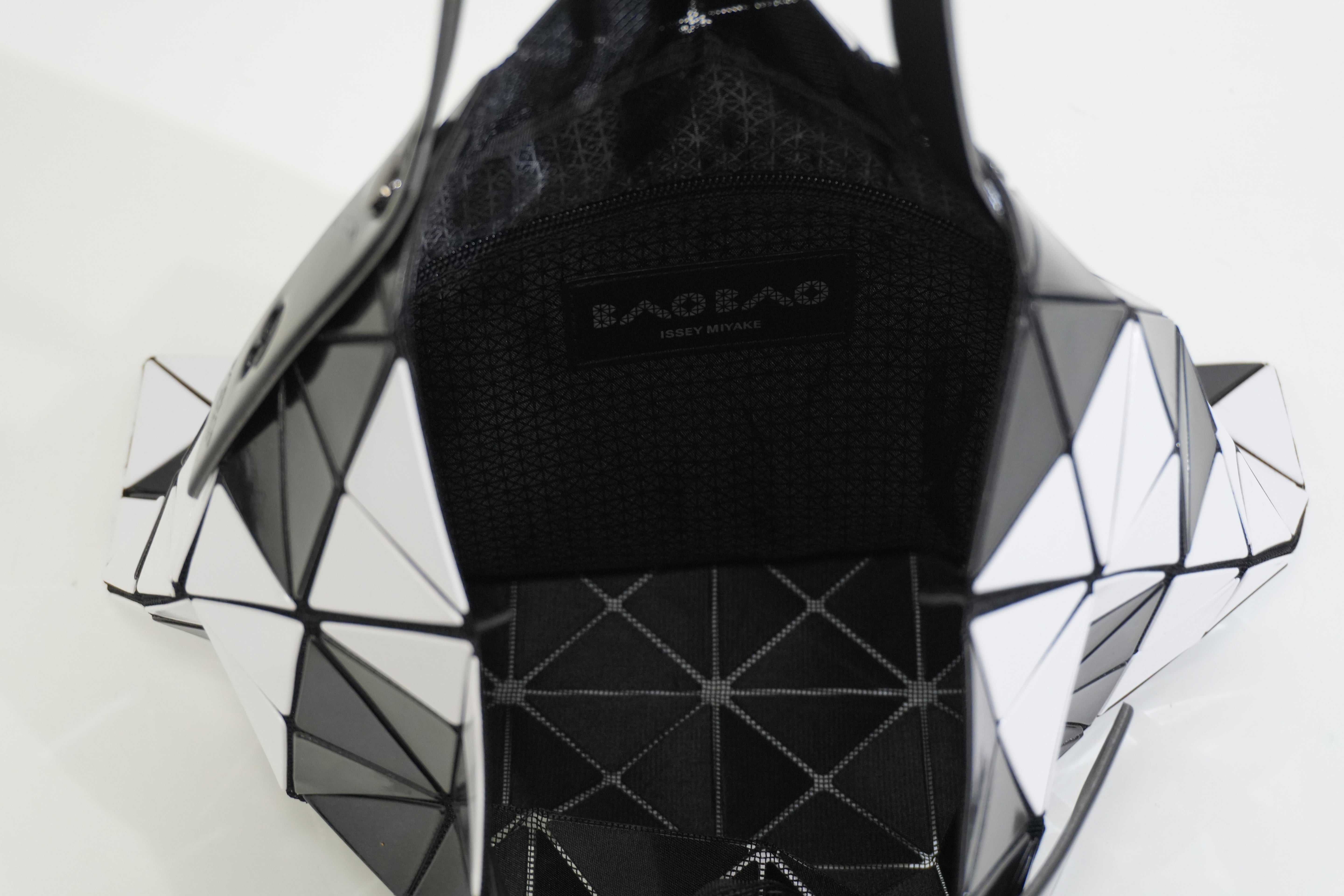 Pre-owned Baobao Tote Bag Black and White