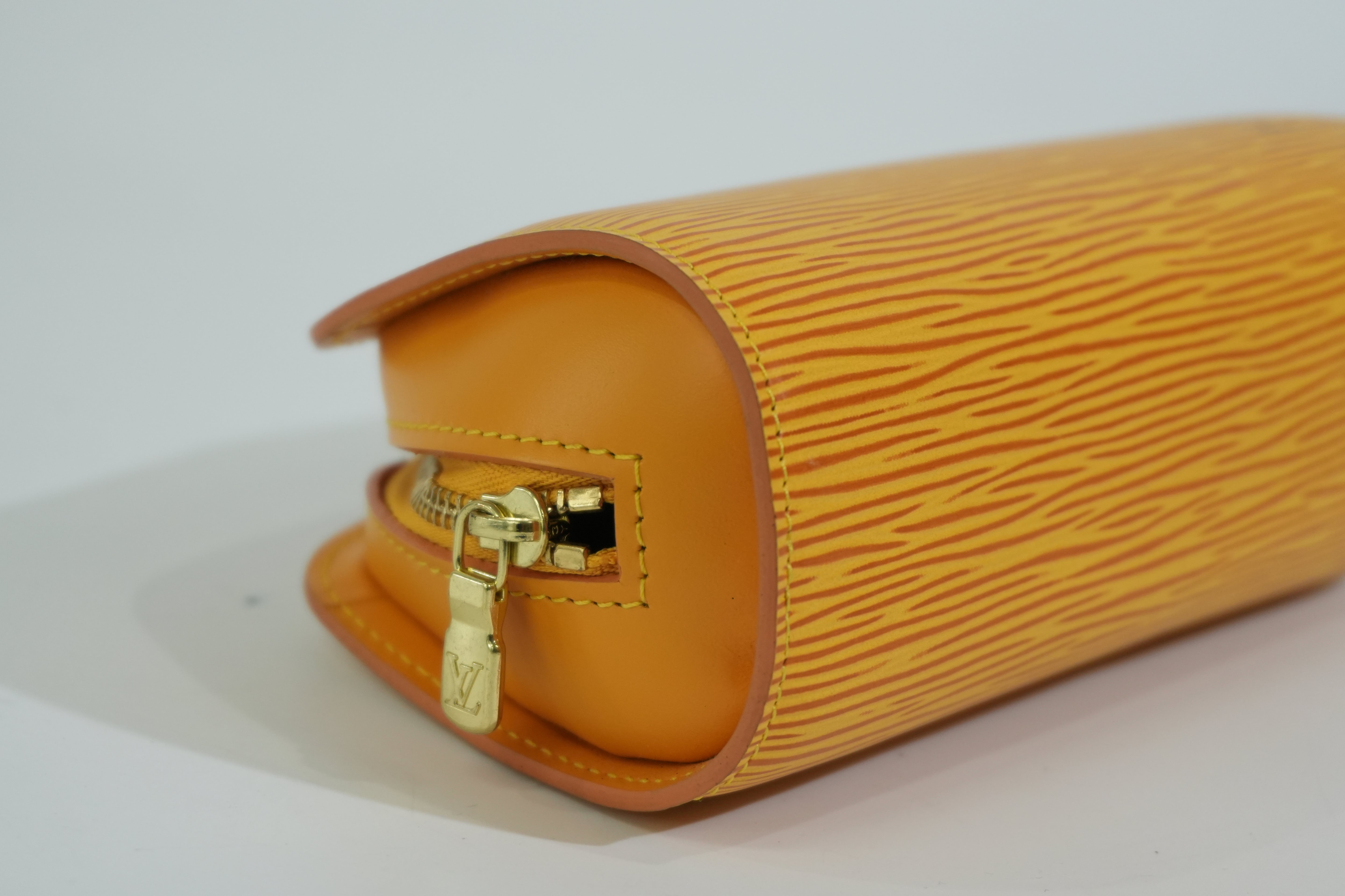 Pre-owned Louis Vuitton Epi Dauphine PM Pouch Yellow