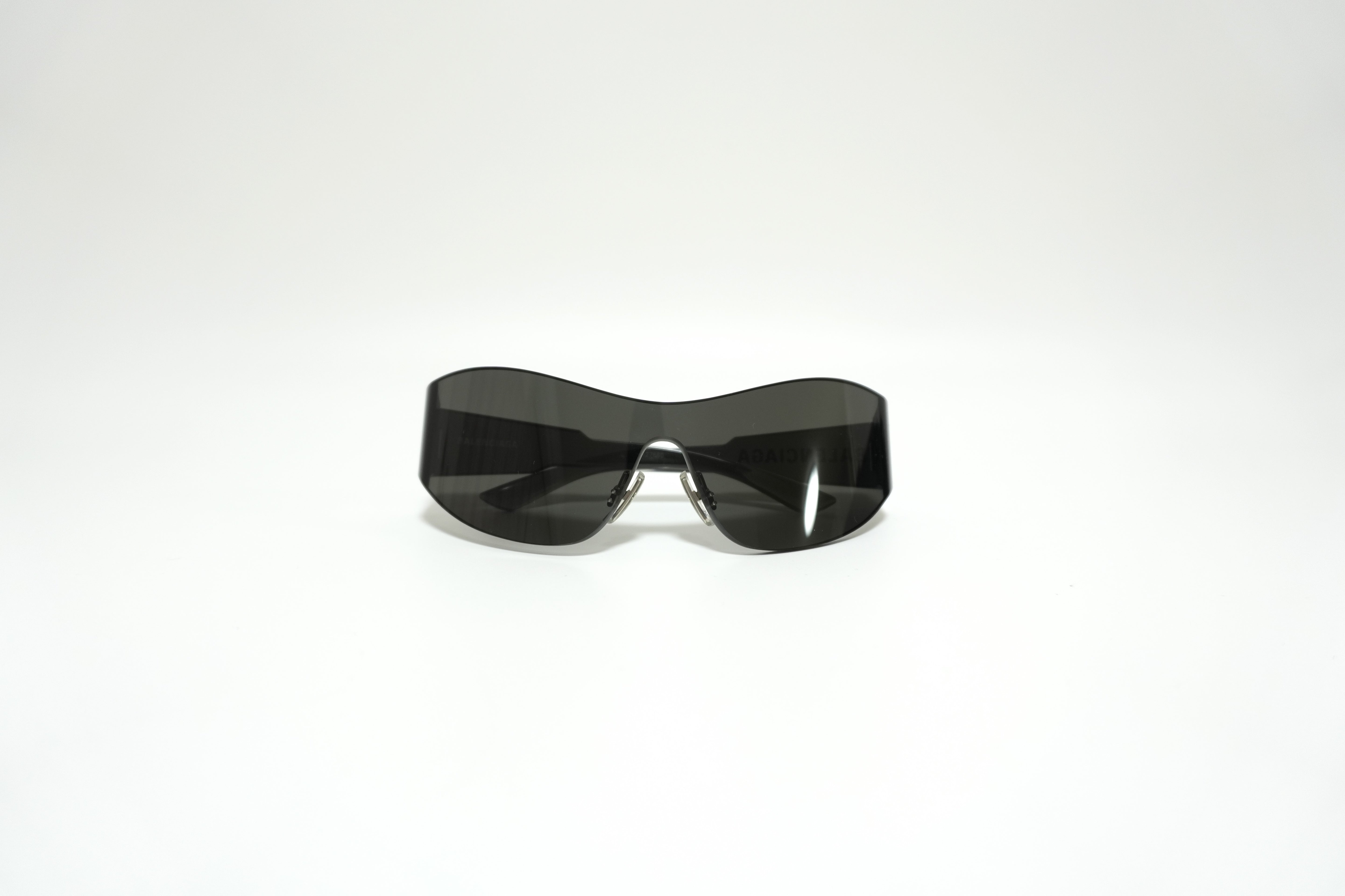 Balenciaga Sunglasses Black Used