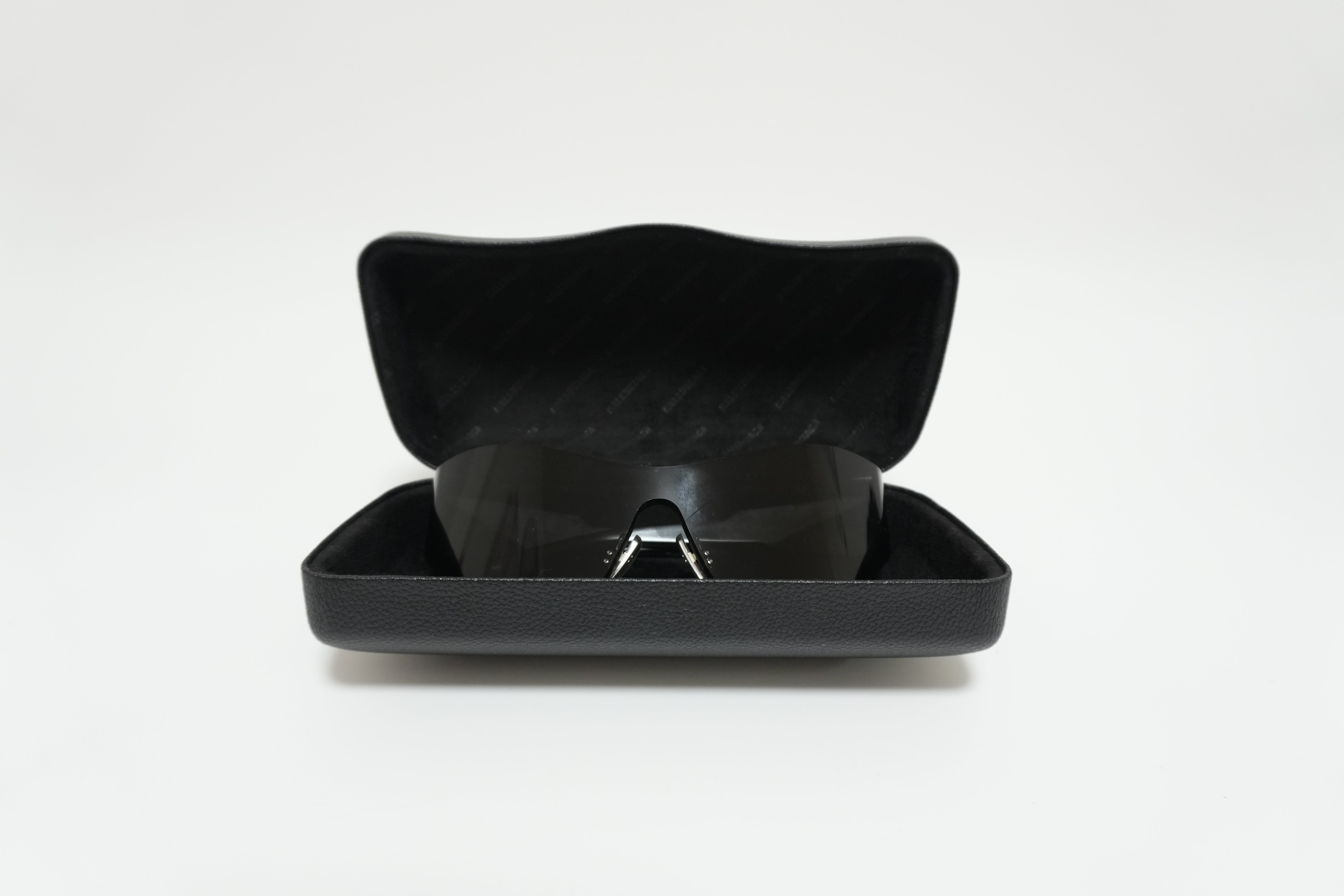 Balenciaga Sunglasses Black Used