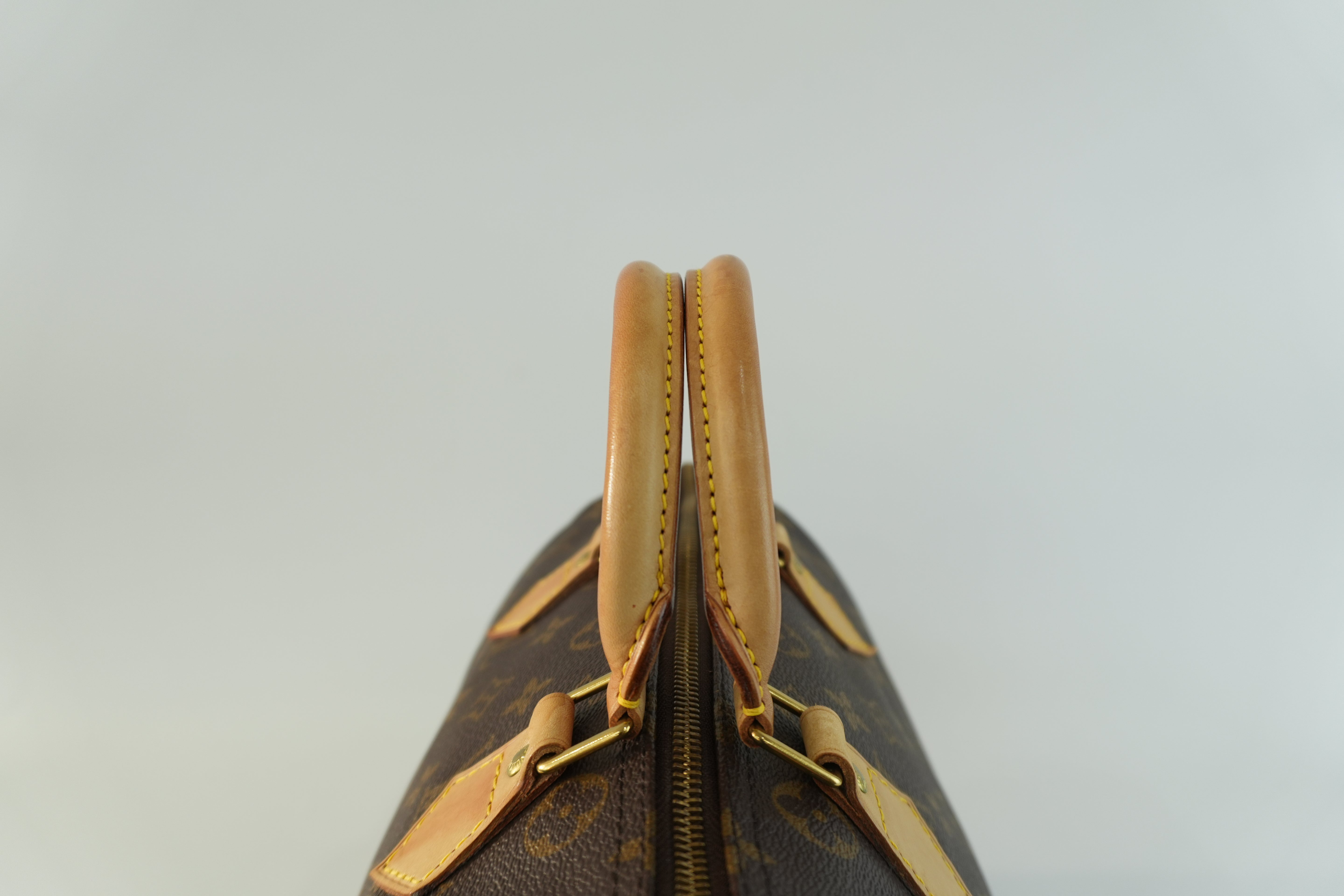 Louis Vuitton Monogram Speedy 30 Handbag Used