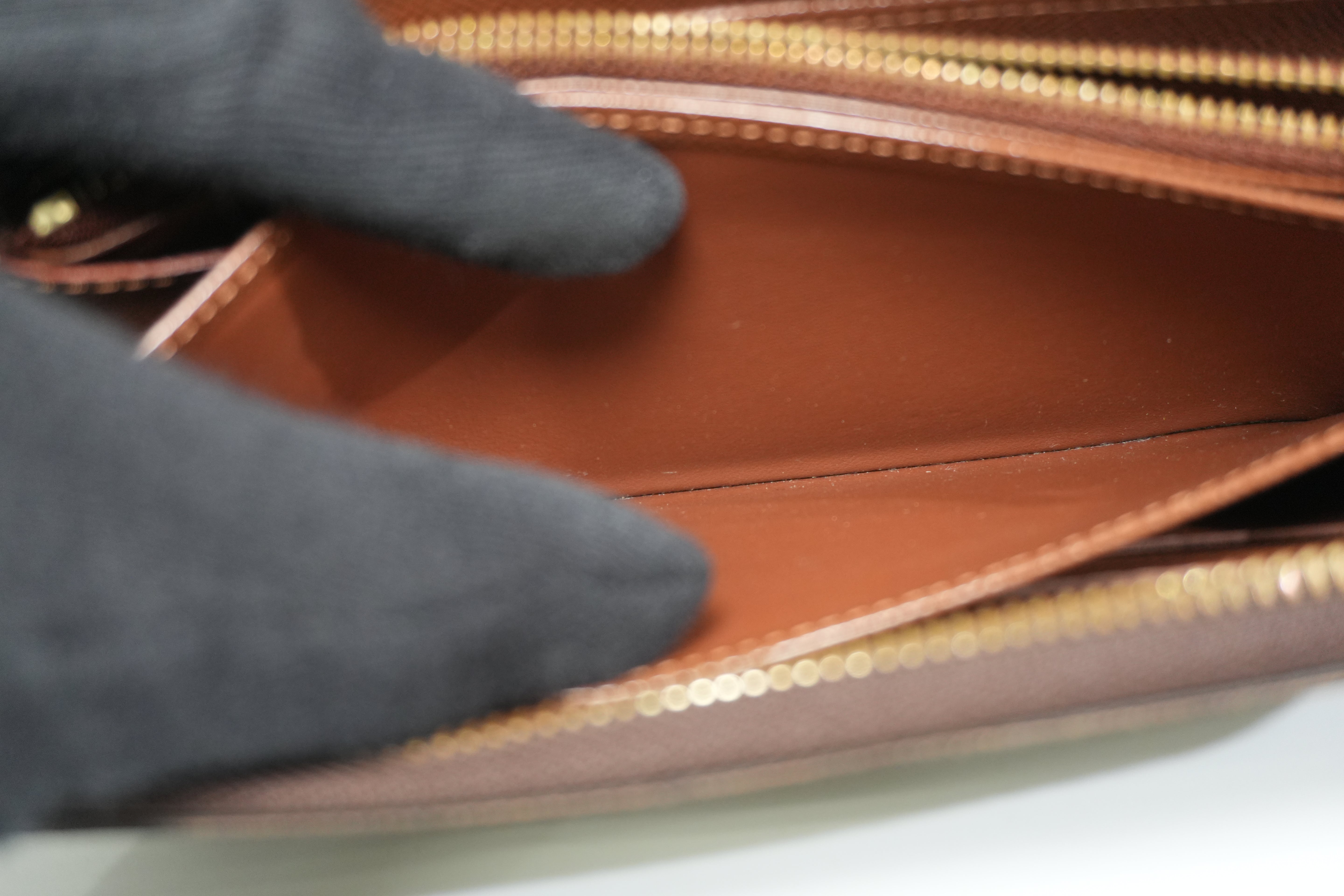 Pre-owned Louis Vuitton Monogram Zippy Long Wallet