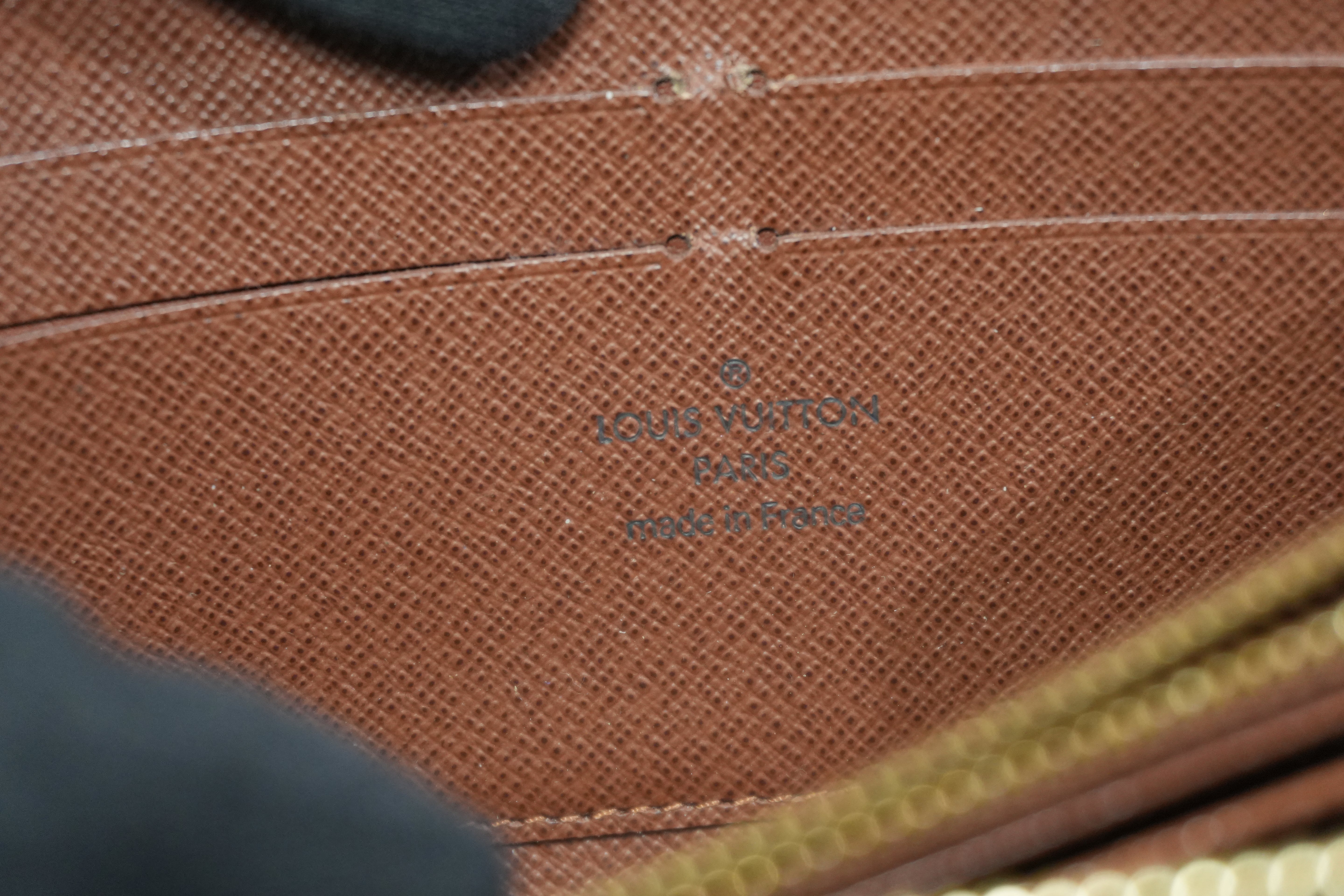 Pre-owned Louis Vuitton Monogram Zippy Long Wallet