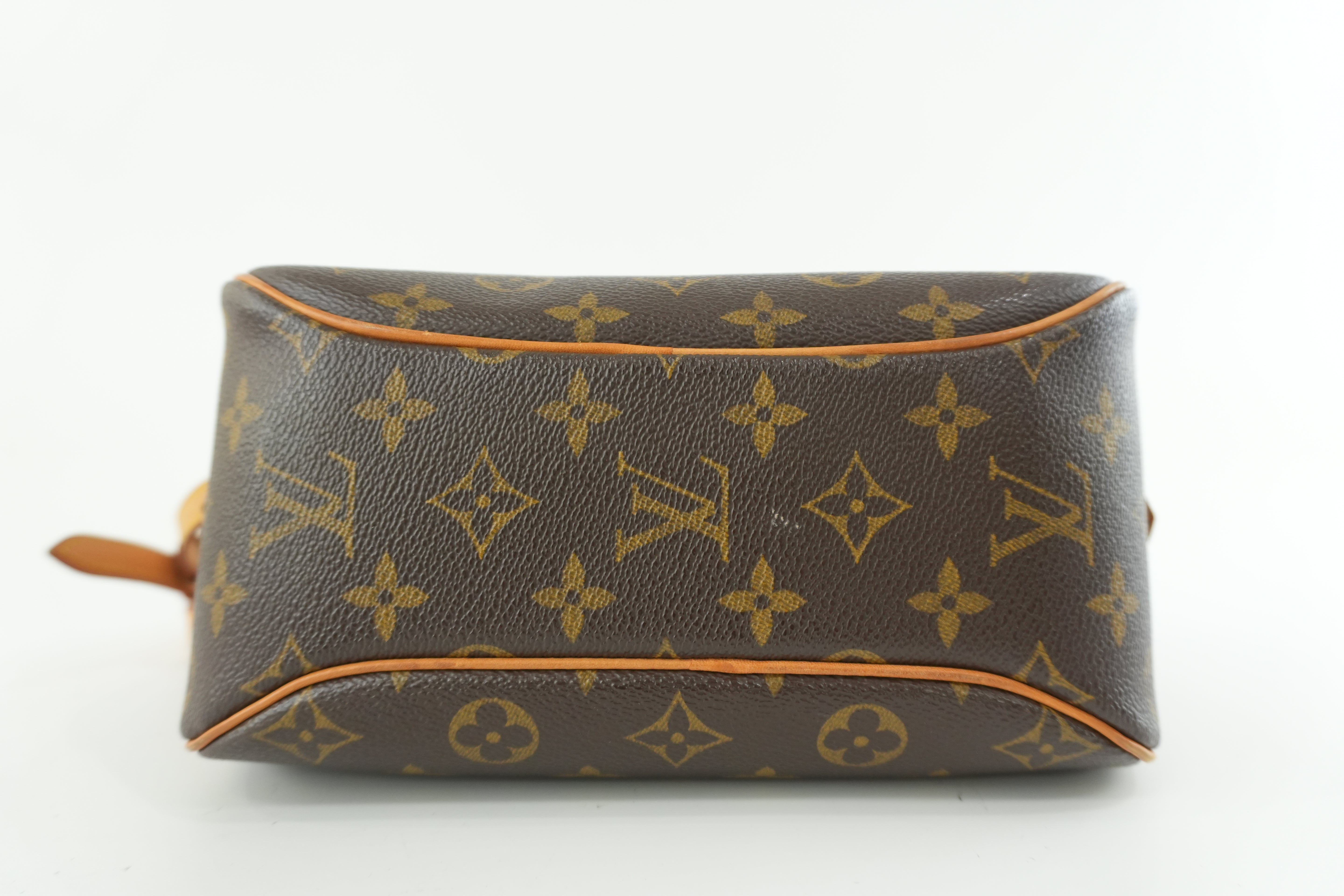 Pre-owned Louis Vuitton Monogram Blois Shoulder Bag