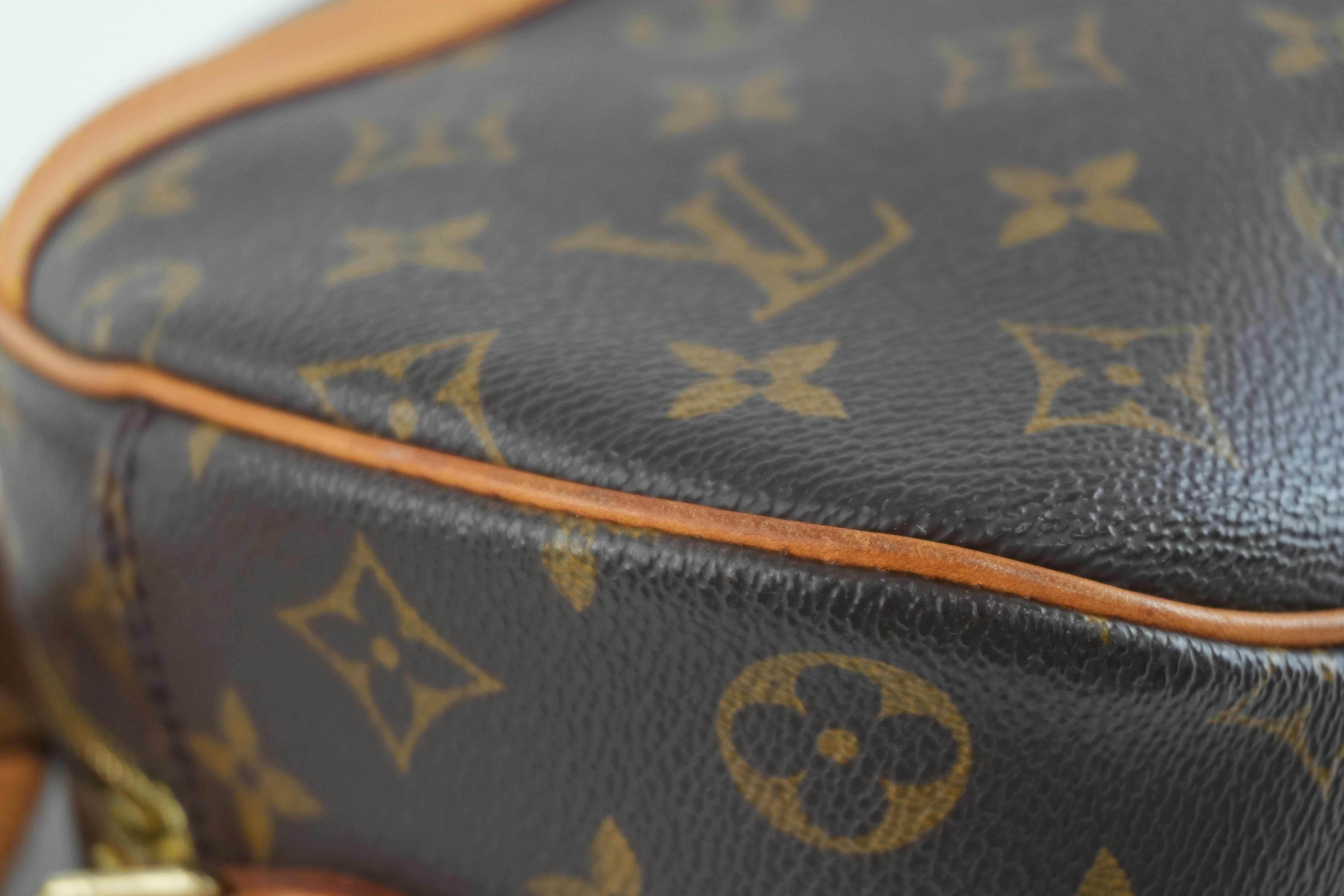 Pre-owned Louis Vuitton Monogram Blois Shoulder Bag