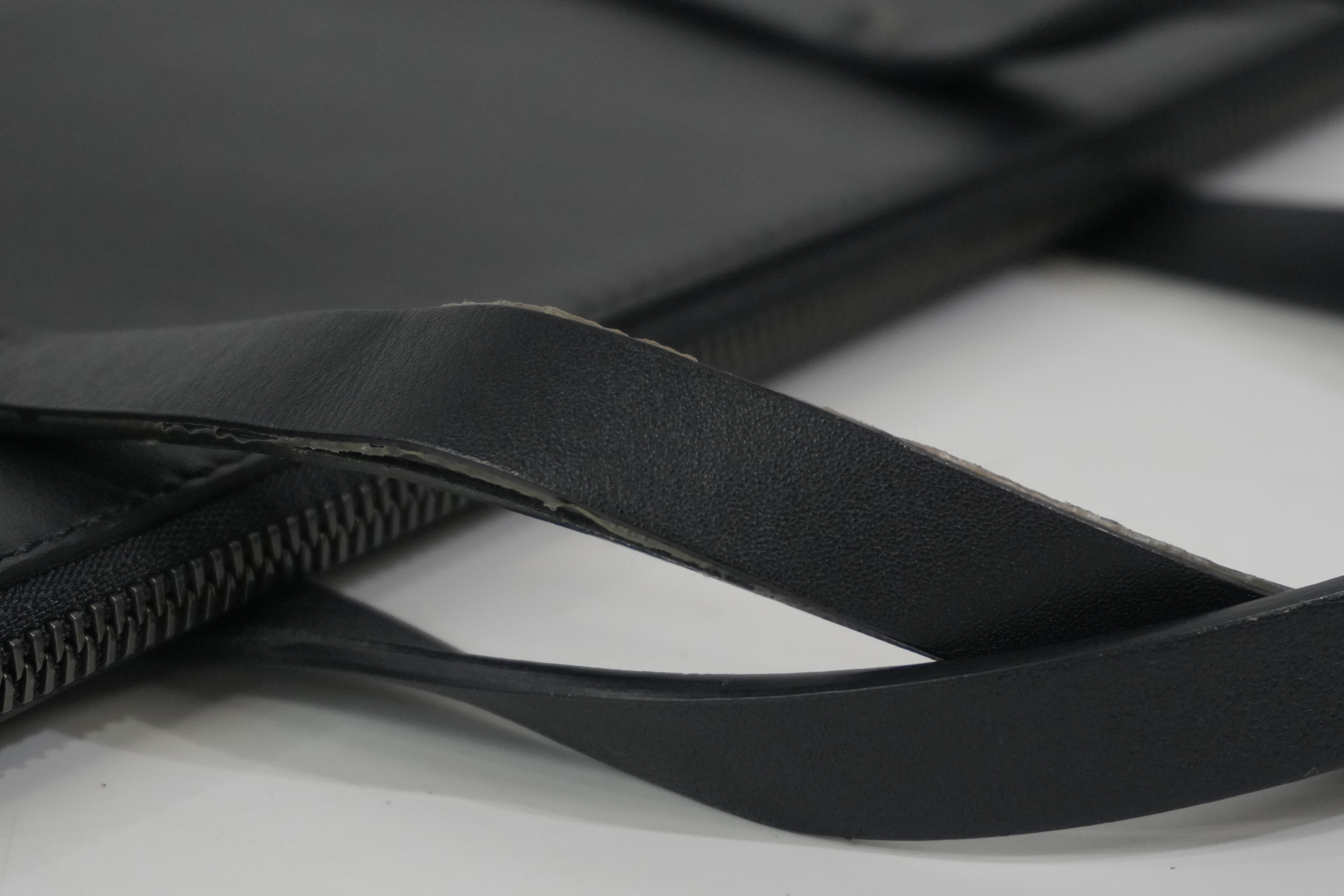 Pre-Owned Valentino Laptop Handbag