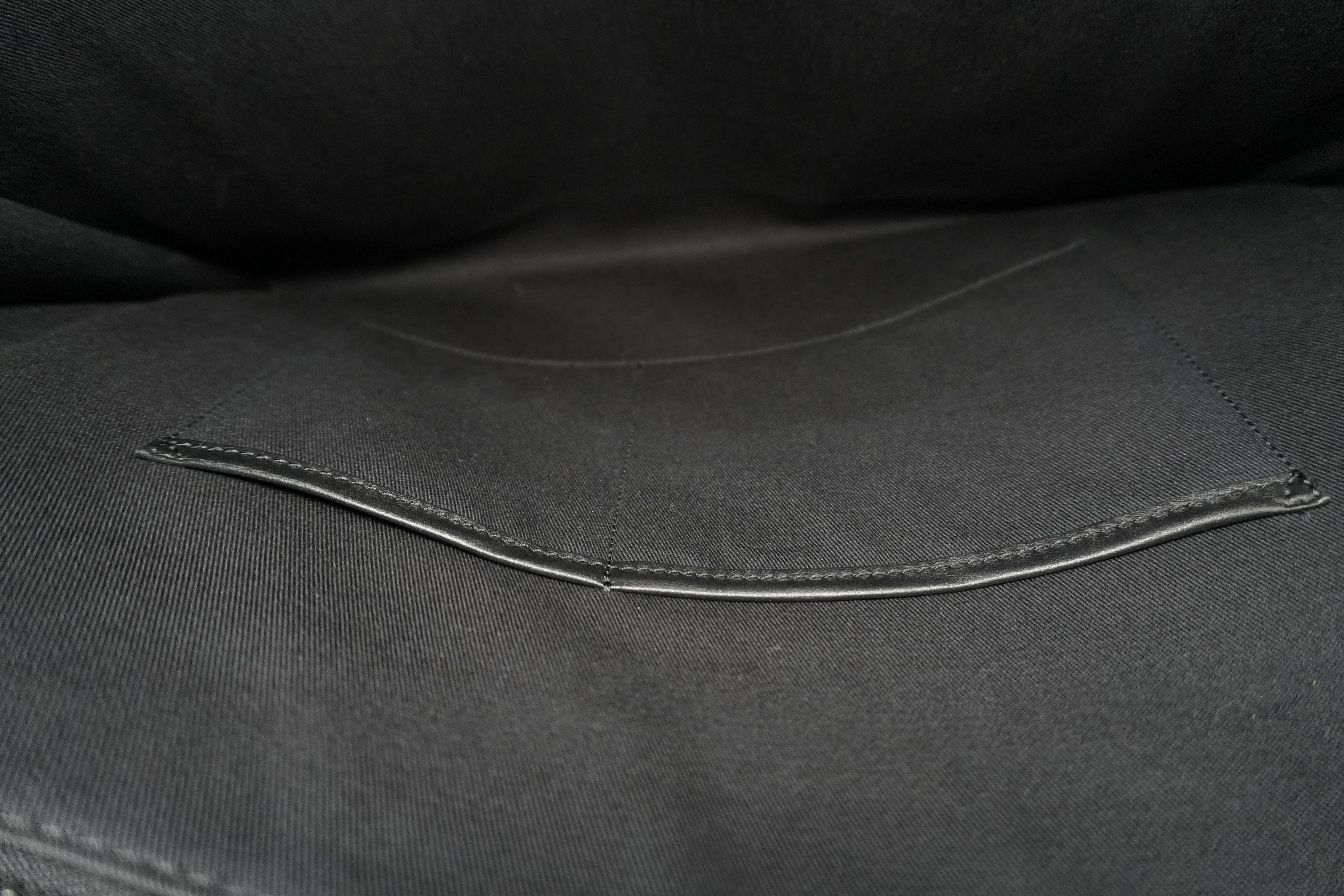 Pre-Owned Valentino Laptop Handbag