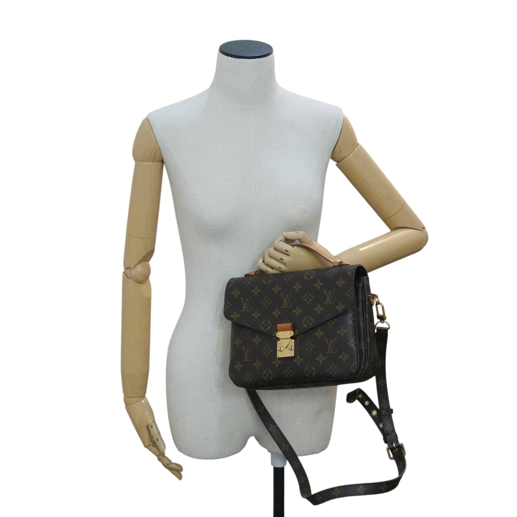 Pre-owned Louis Vuitton Monogram Metis Crossbody Bag
