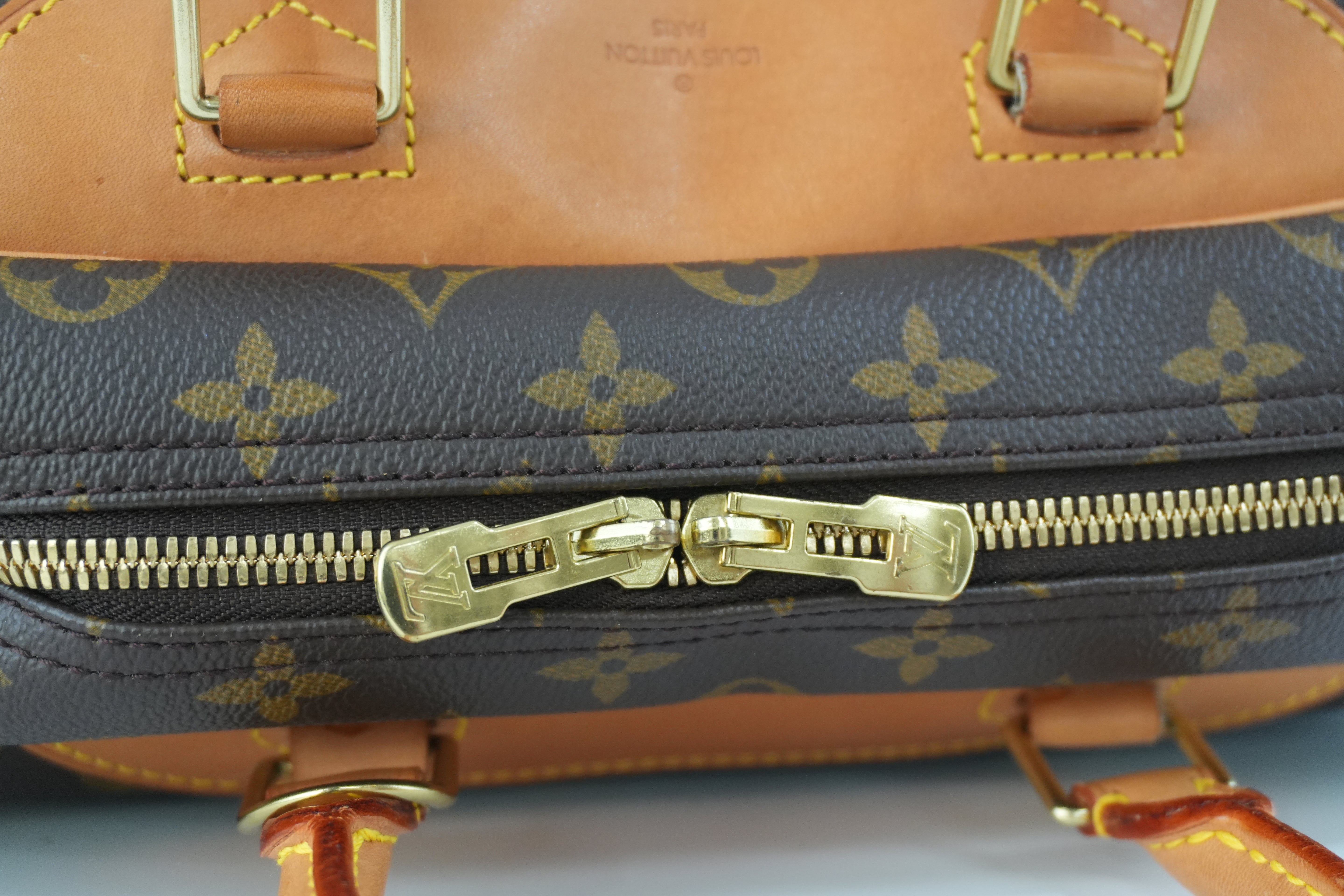 Pre-owned Louis Vuitton Monogram Deauville Handbag