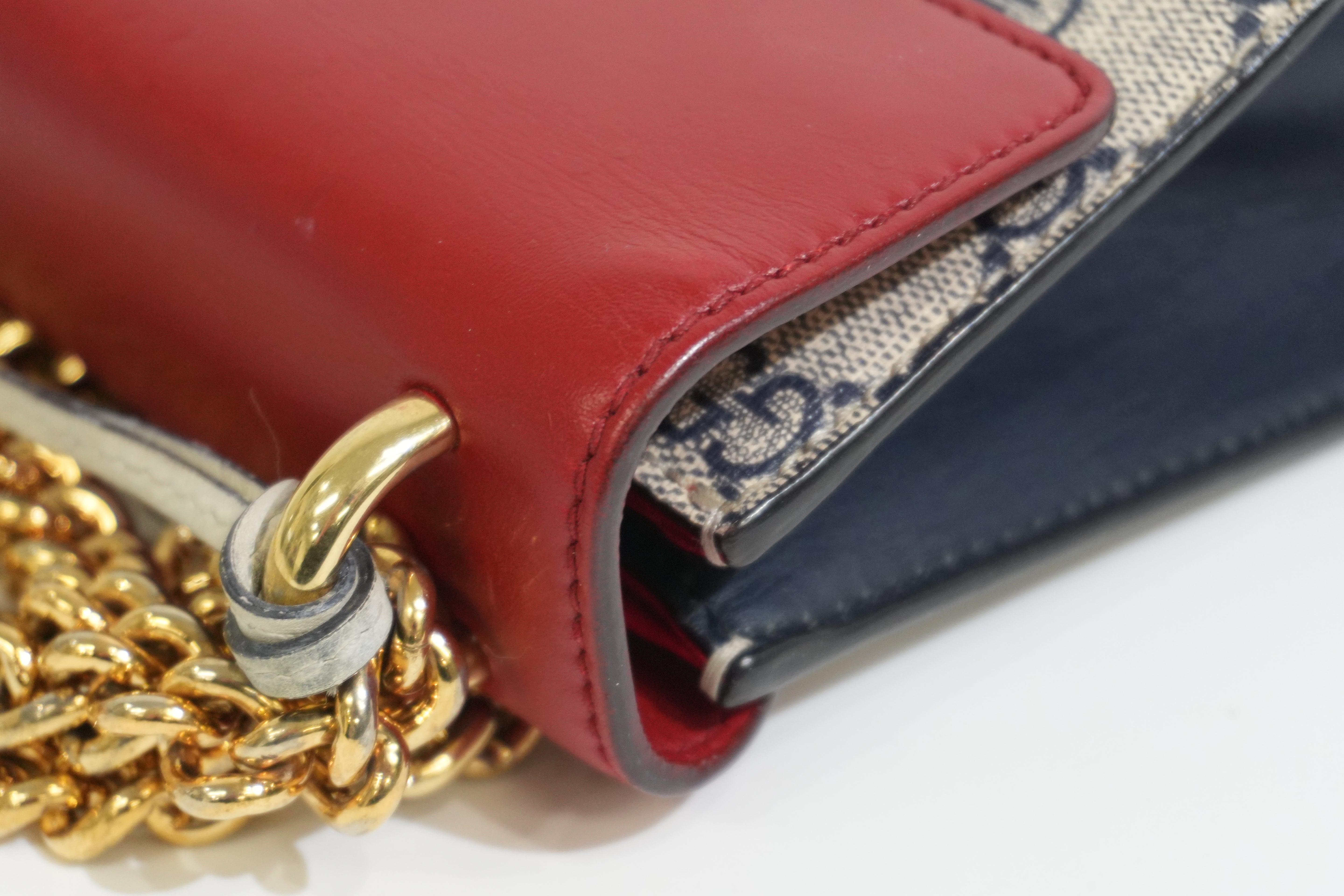 Pre-owned Gucci Padlock Small Chain Shoulder Bag Red