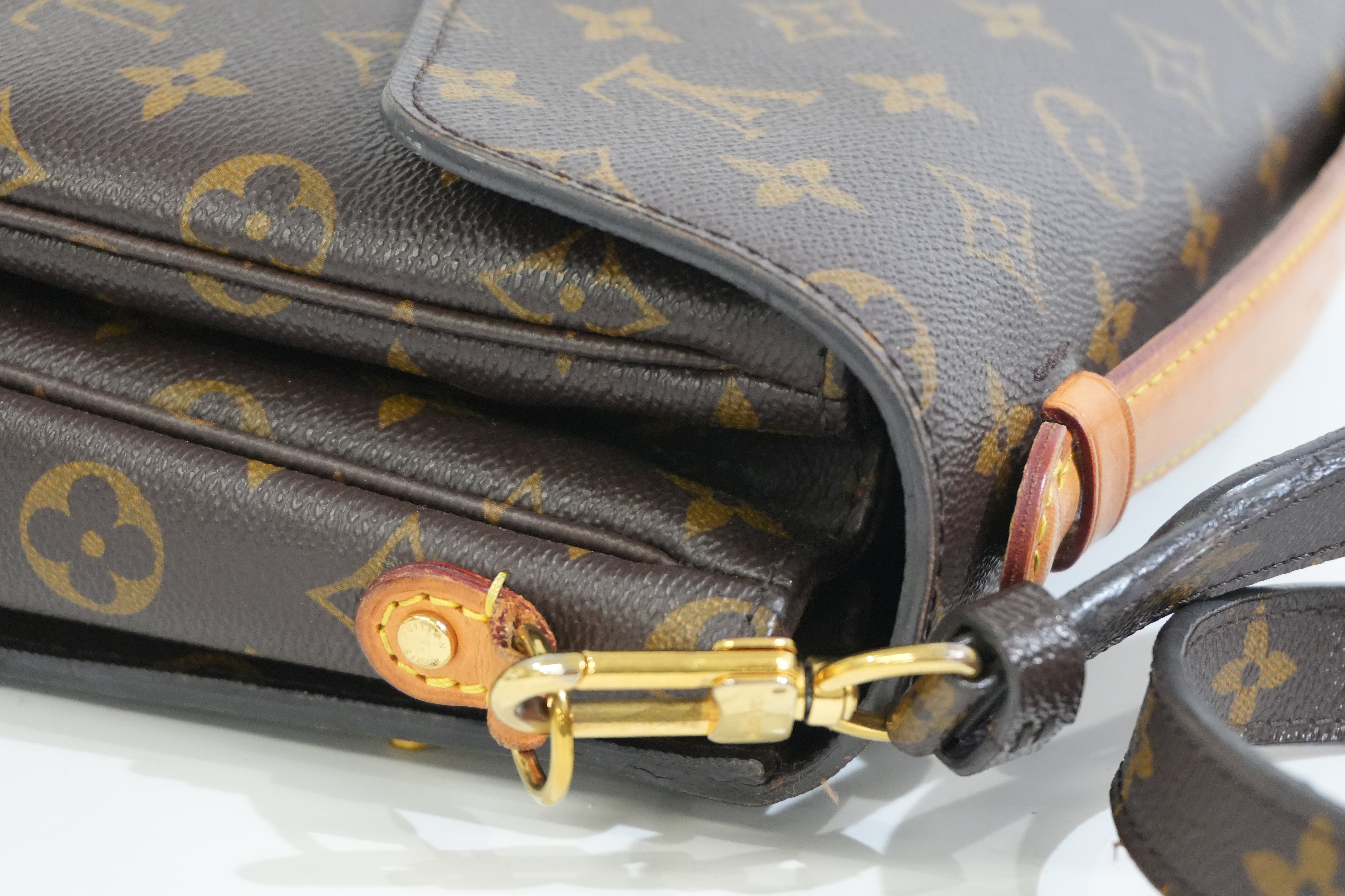 Pre-owned Louis Vuitton Monogram Metis Crossbody Bag