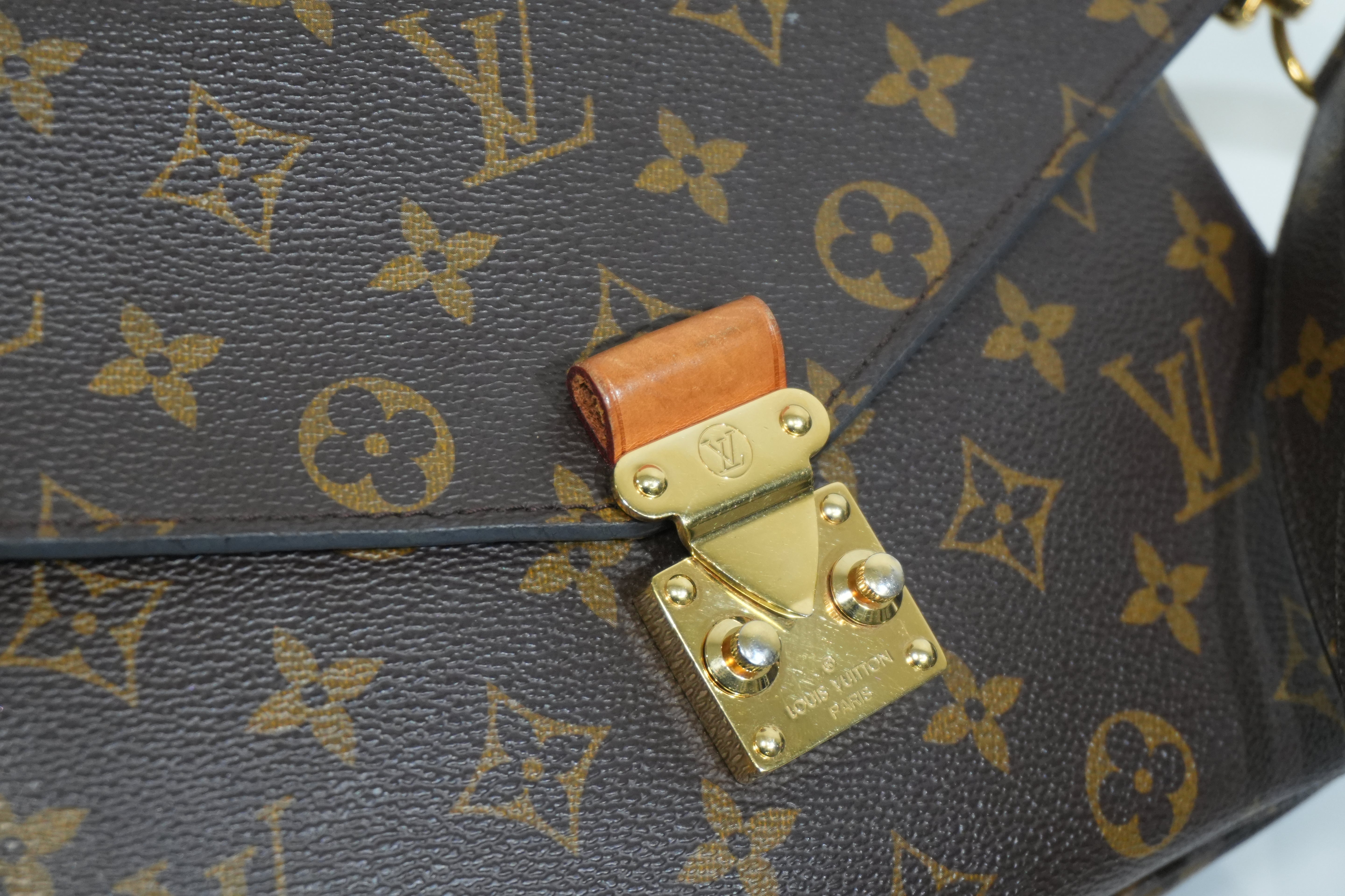 Pre-owned Louis Vuitton Monogram Metis Crossbody Bag