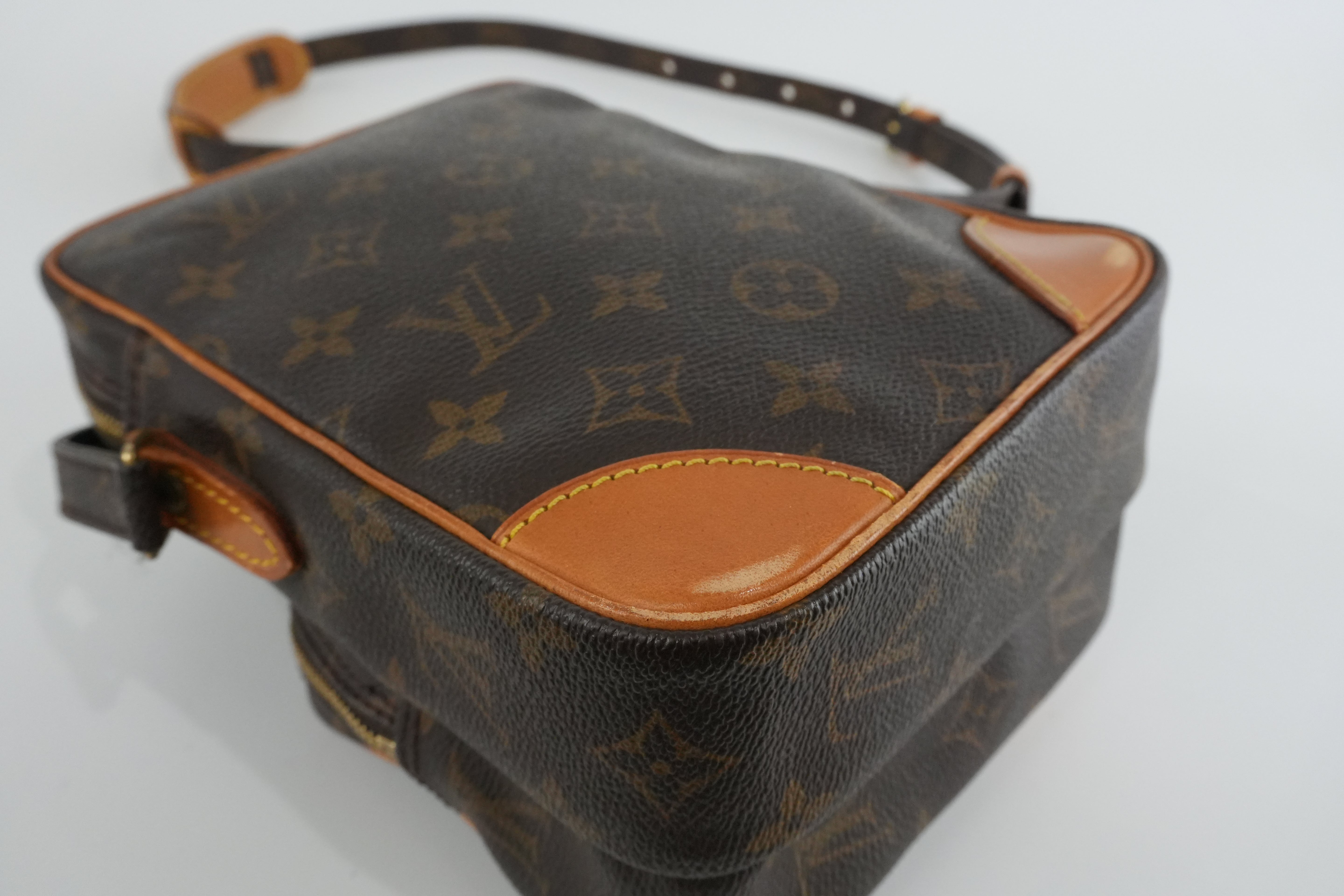 Louis Vuitton Monogram Amazone Crossbody Used