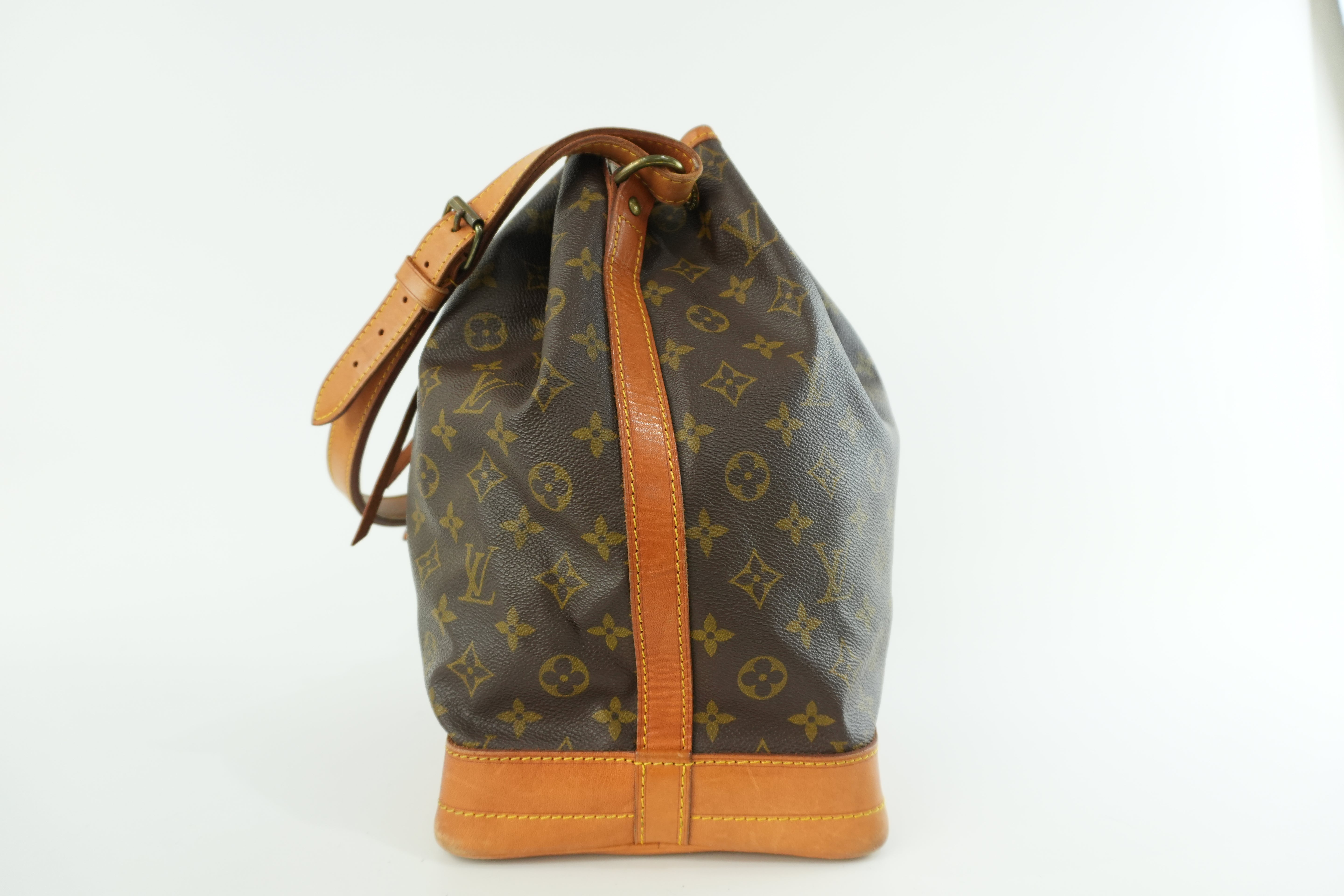 Pre-owned Louis Vuitton Monogram Noe Bucket Shoulder Bag