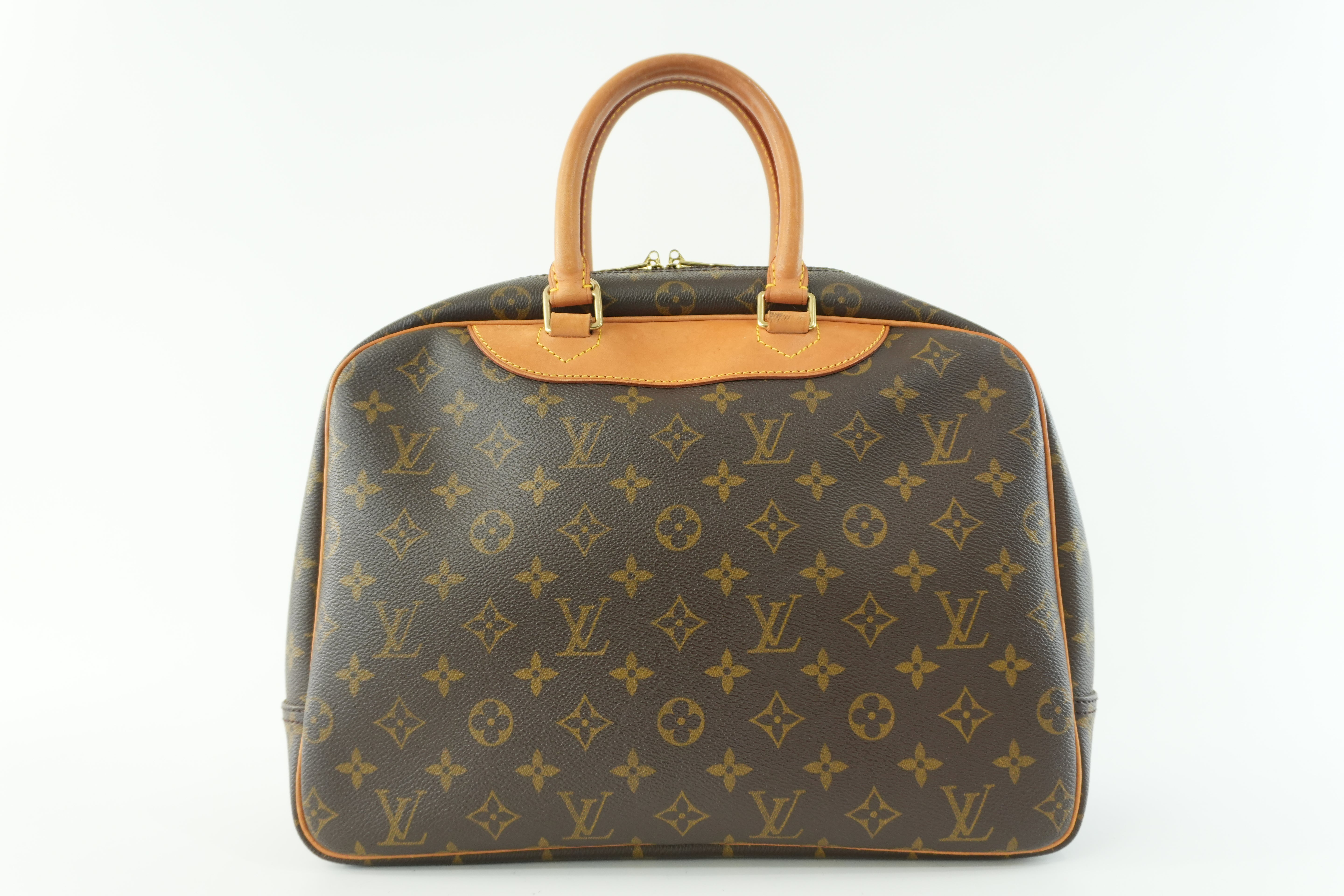 Pre-owned Louis Vuitton Monogram Deauville Handbag