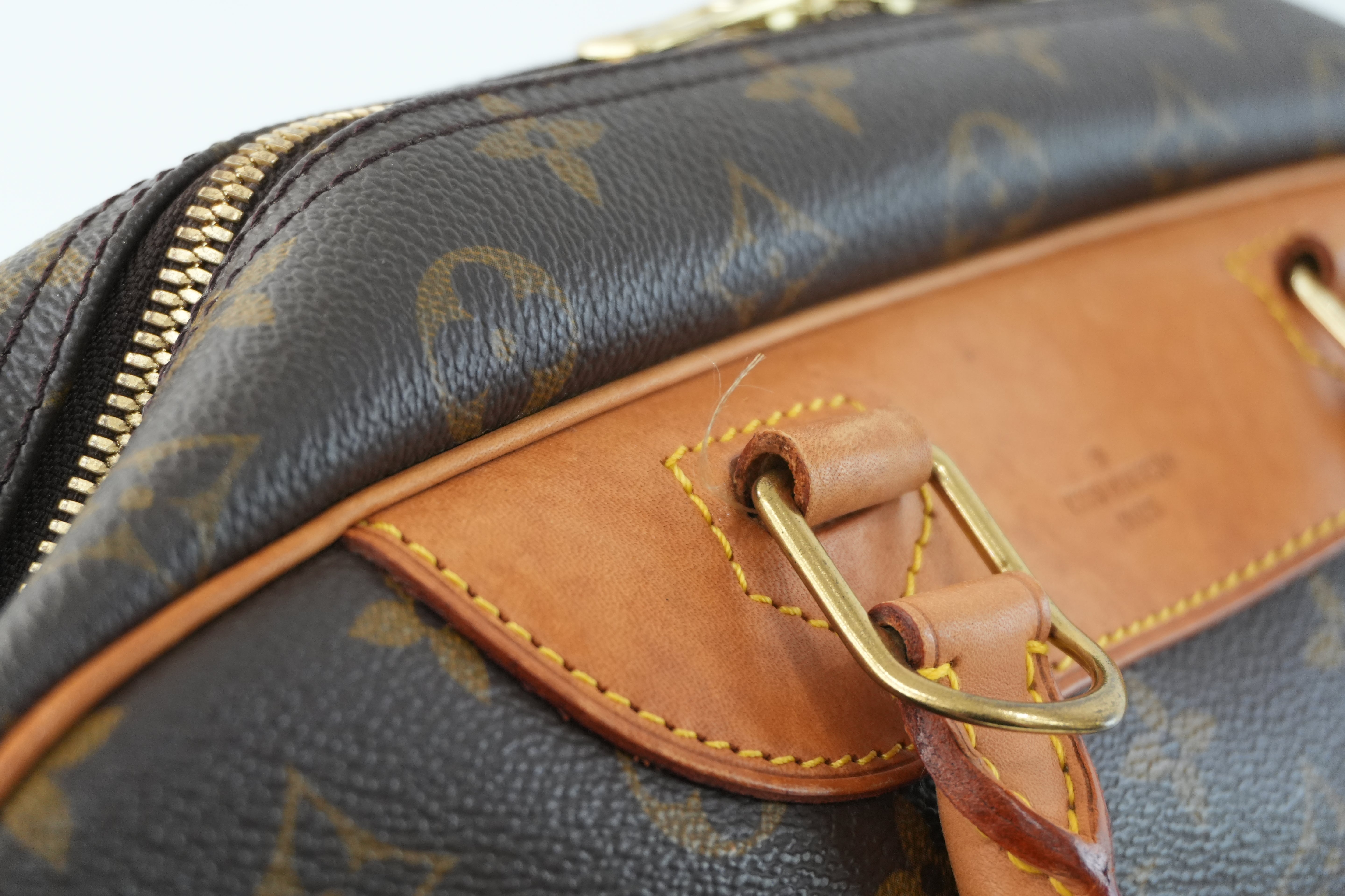 Pre-owned Louis Vuitton Monogram Deauville Handbag