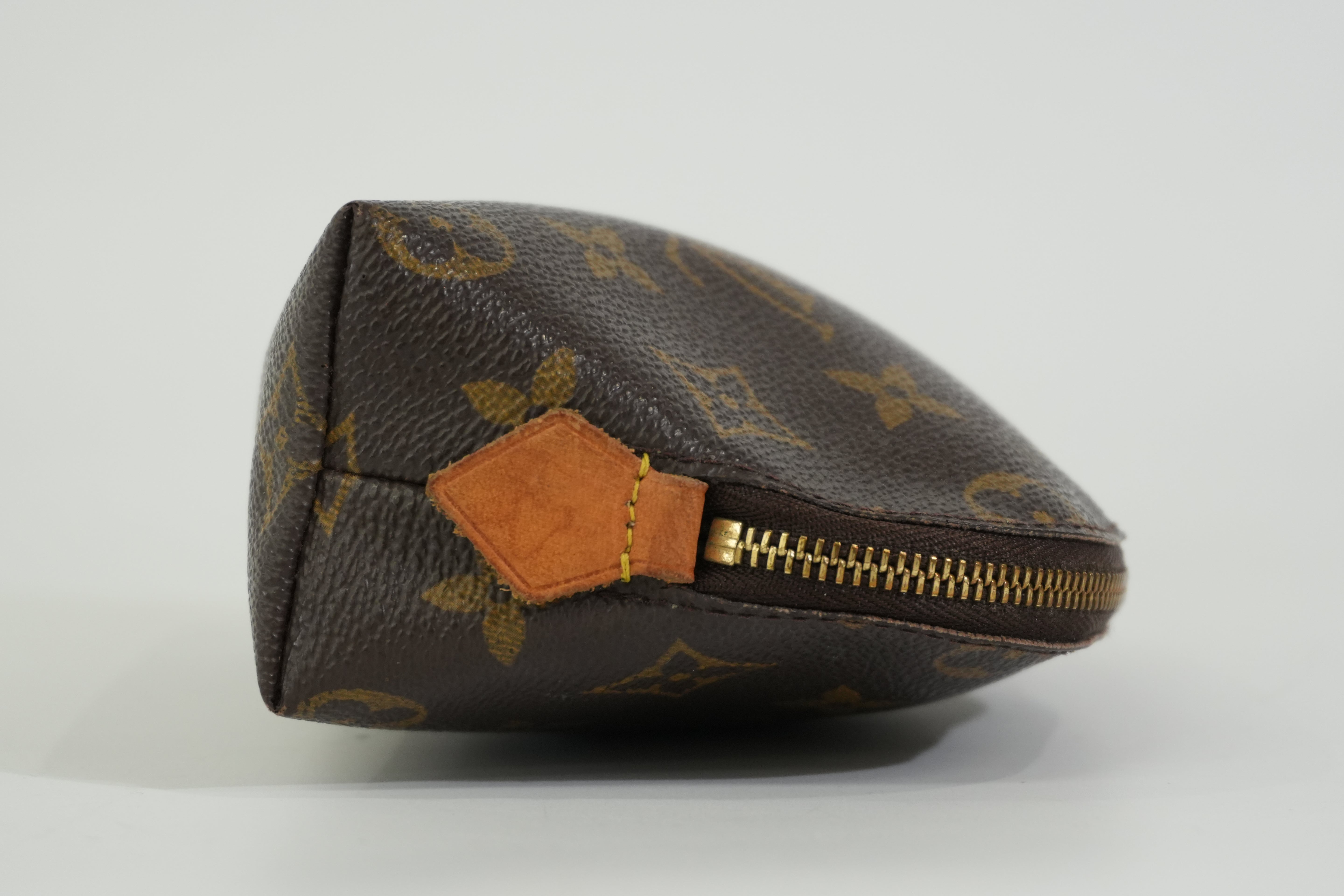 Pre-owned Louis Vuitton Monogram Cosmetic Pouch PM