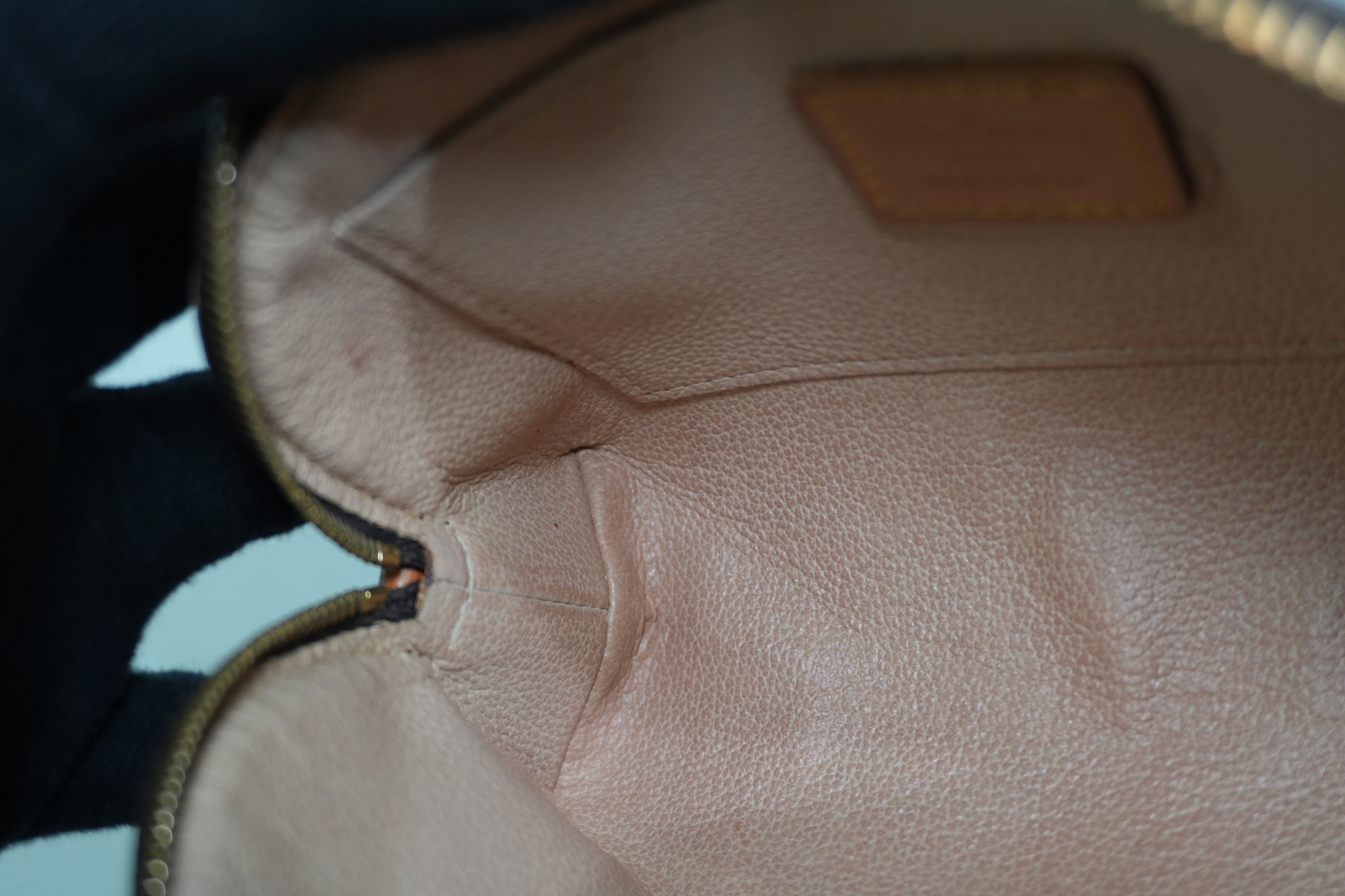 Pre-owned Louis Vuitton Monogram Cosmetic Pouch PM