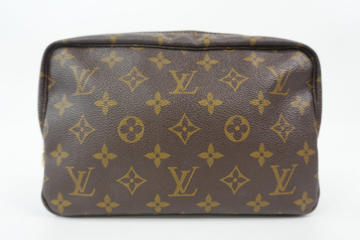 Pre-Owned Louis Vuitton Trousse 23 Monogram