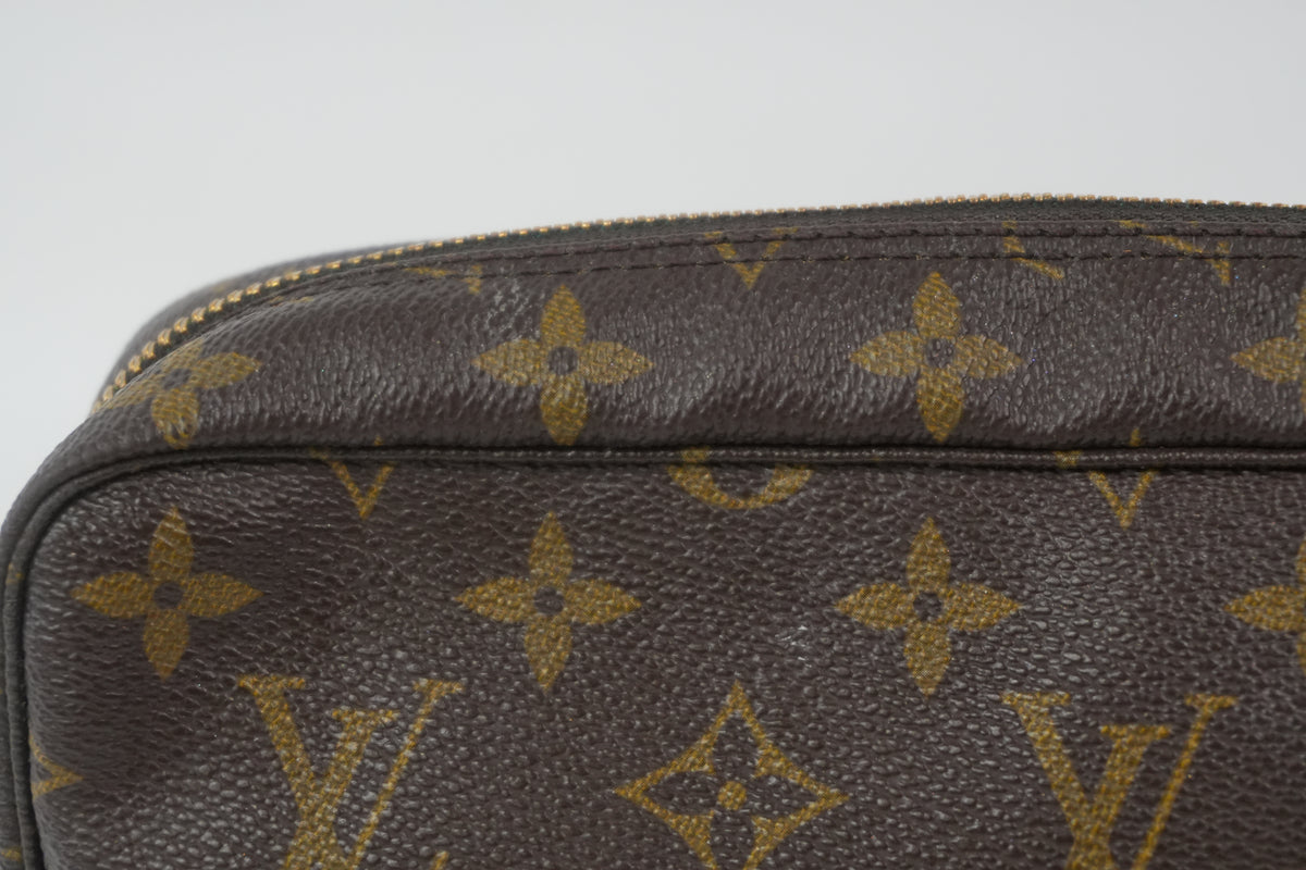 Pre-Owned Louis Vuitton Trousse 23 Monogram