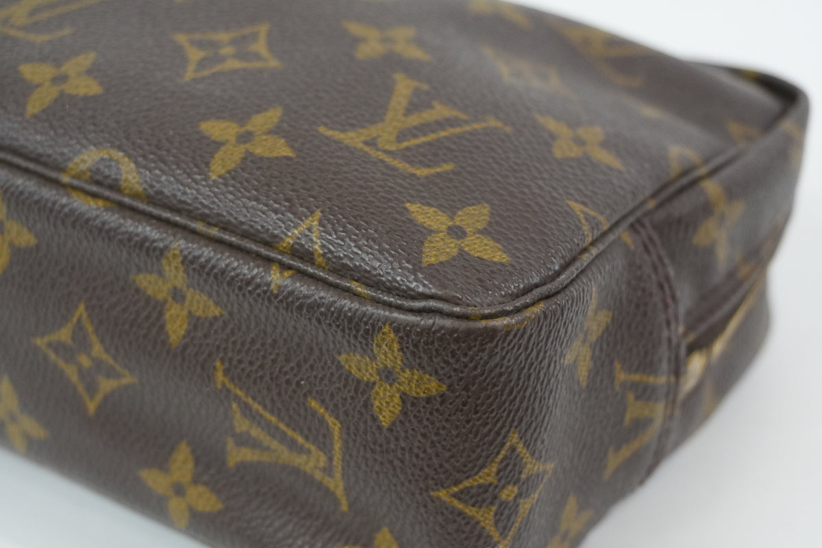Pre-Owned Louis Vuitton Trousse 23 Monogram