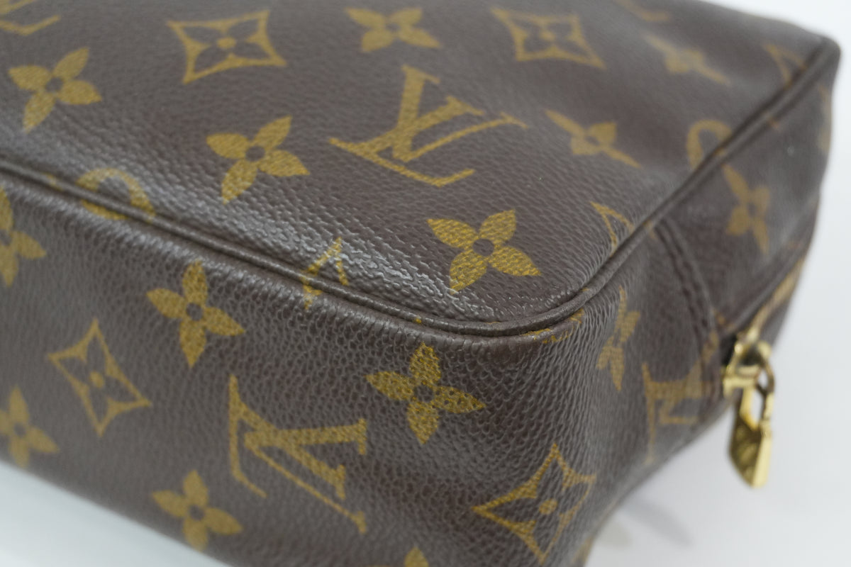 Pre-Owned Louis Vuitton Trousse 23 Monogram