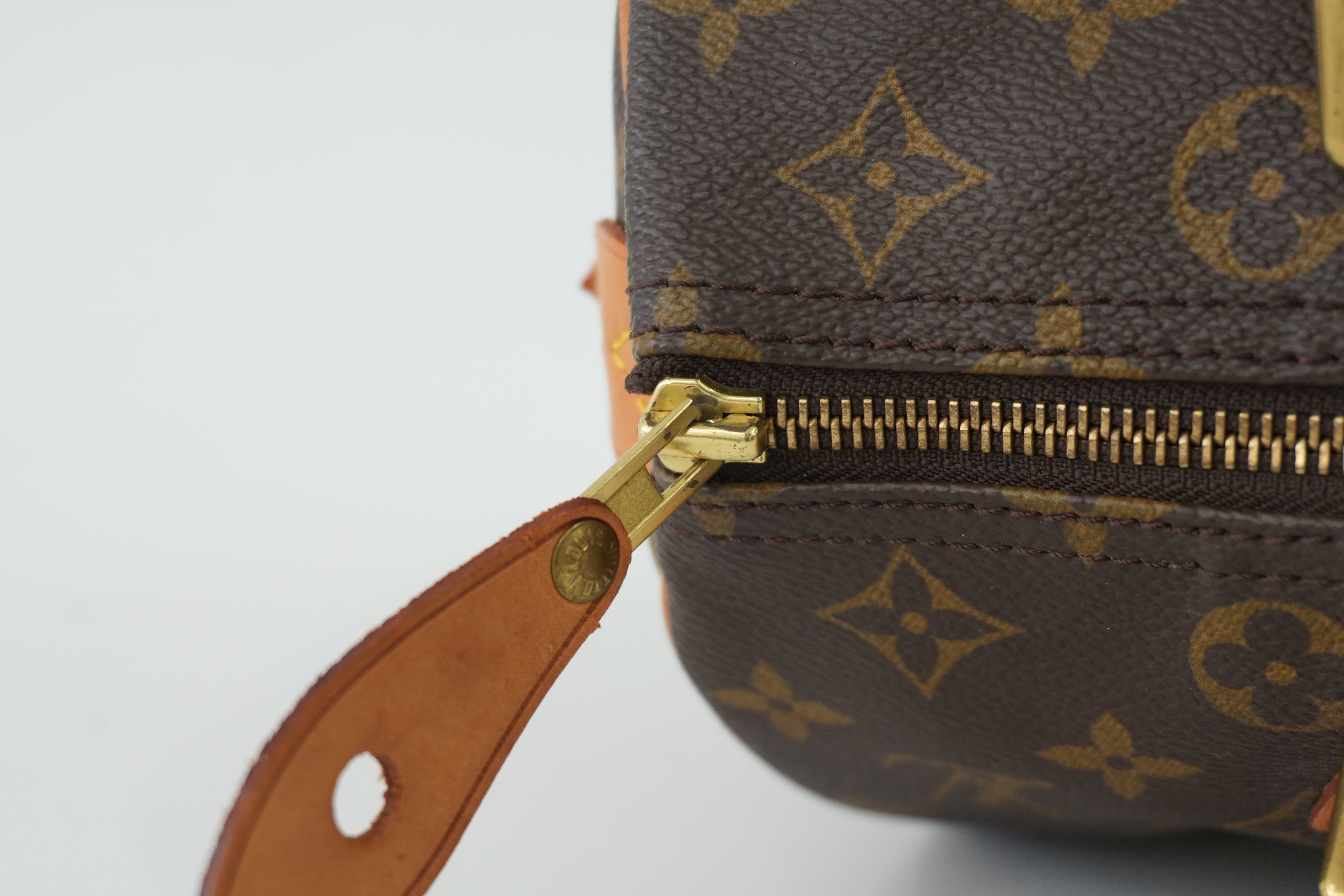 Louis Vuitton Monogram Speedy 30 Handbag Used