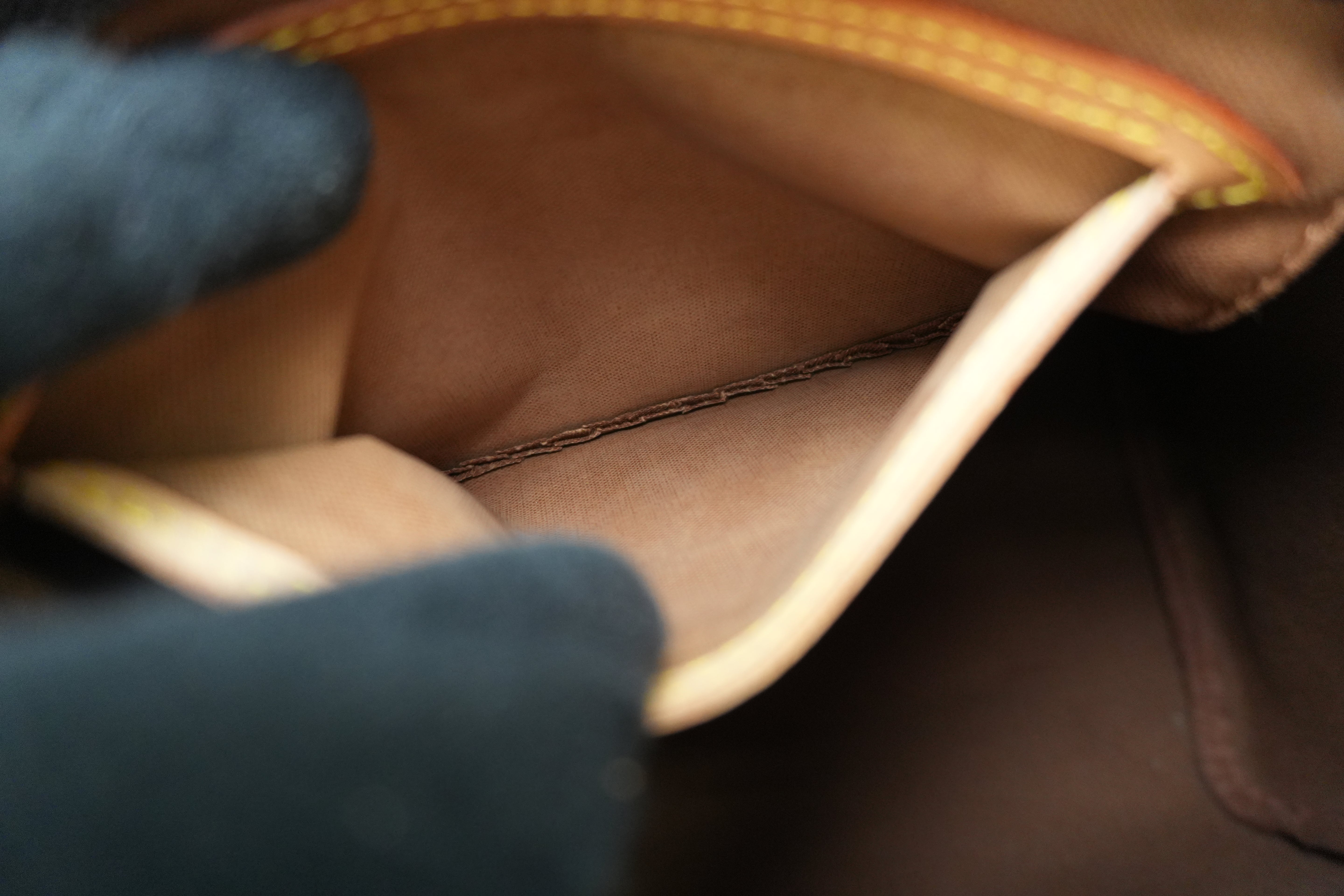 Louis Vuitton Monogram Speedy 30 Handbag Used