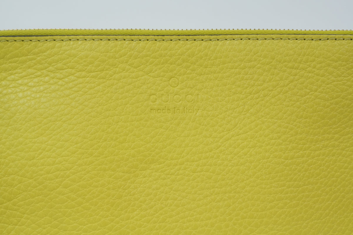 Pre-owned Gucci Bamboo Clutch Neon Green