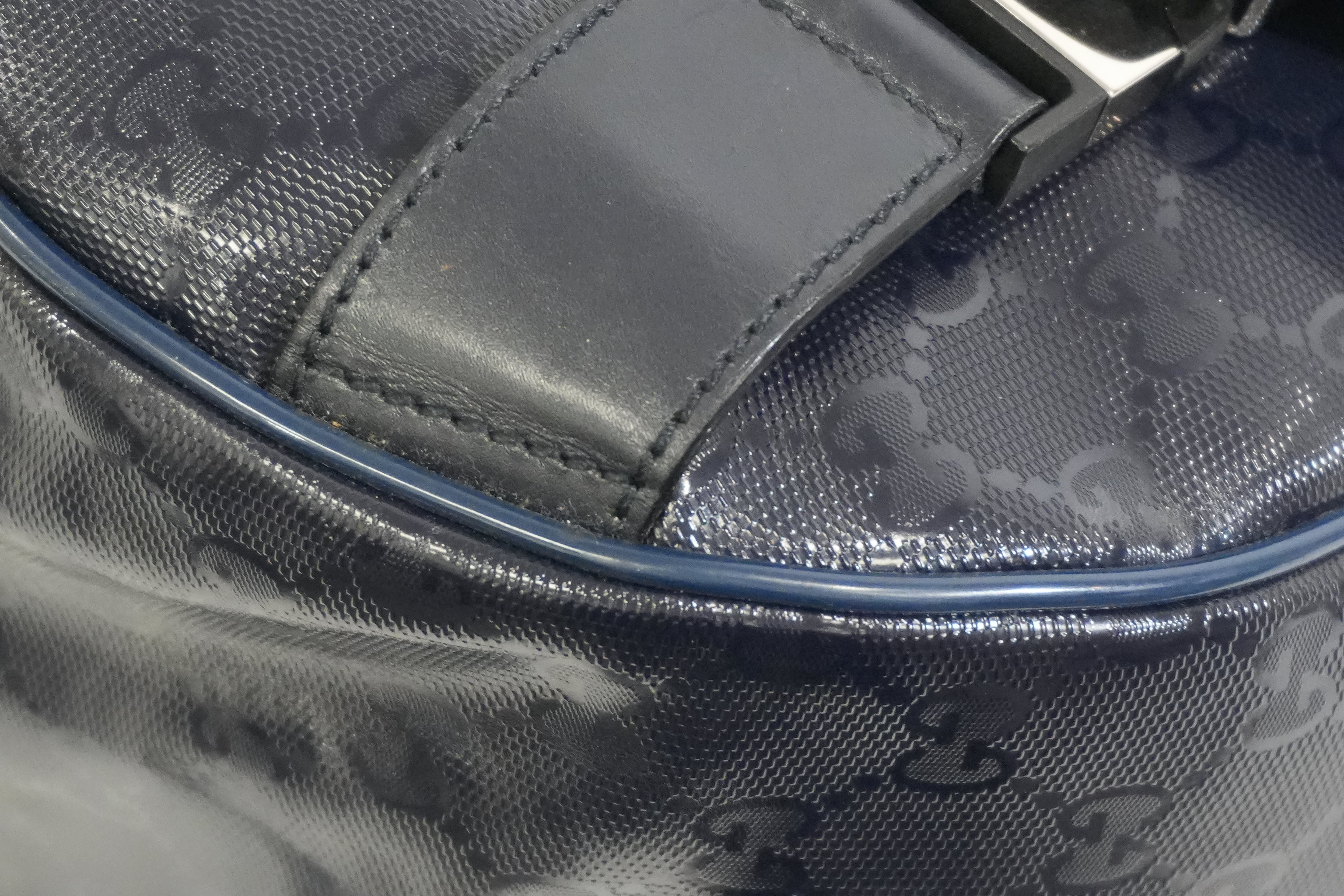 Pre-owned Gucci Guccisima Messenger Bag Navy Blue