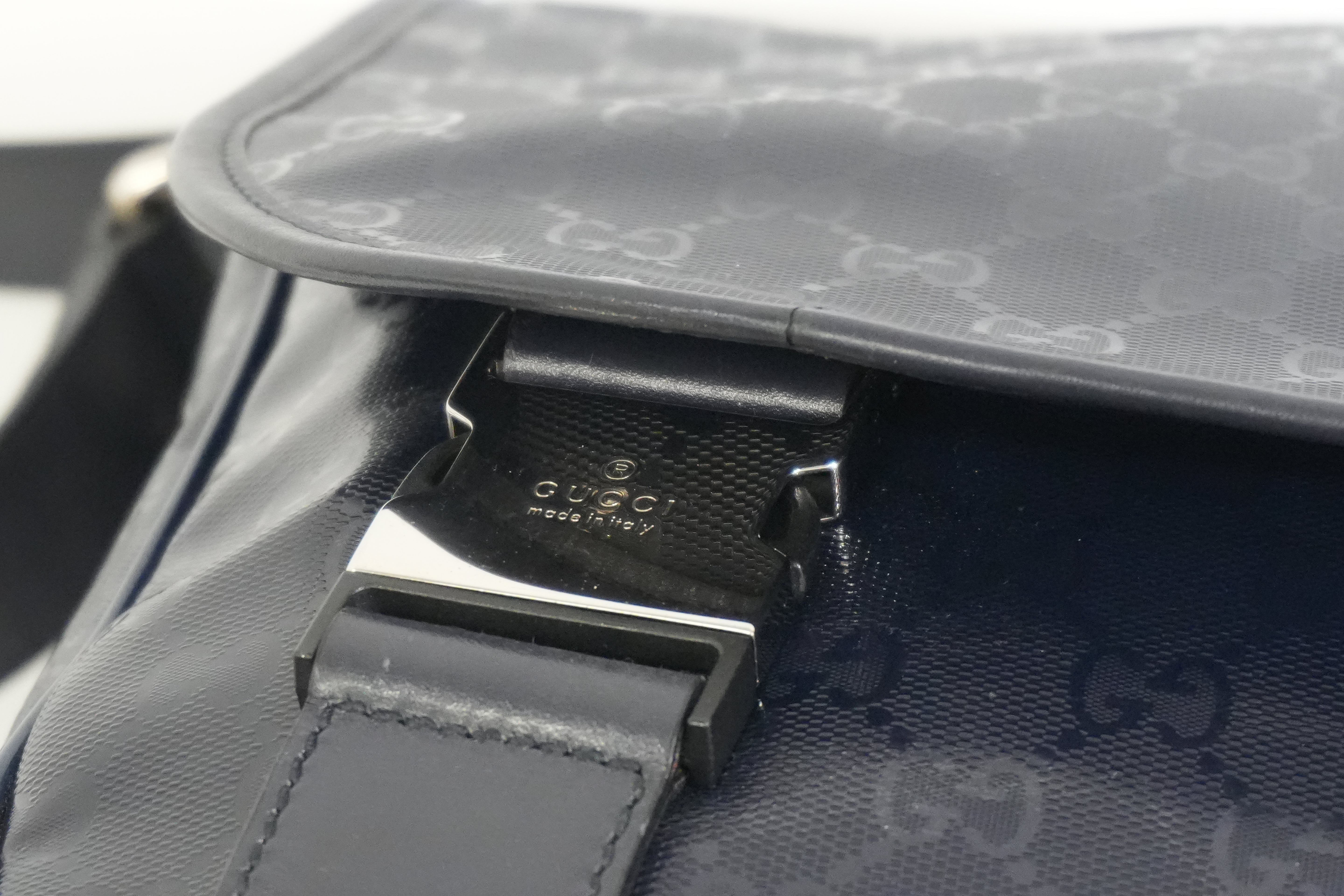 Pre-owned Gucci Guccisima Messenger Bag Navy Blue