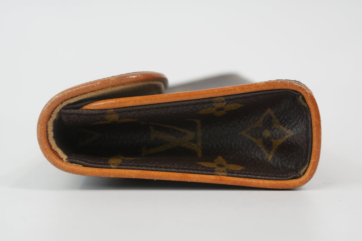 Pre-Owned Louis Vuitton Monogram Pochette Florentine Missing Belt