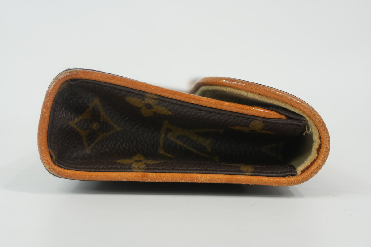 Pre-Owned Louis Vuitton Monogram Pochette Florentine Missing Belt