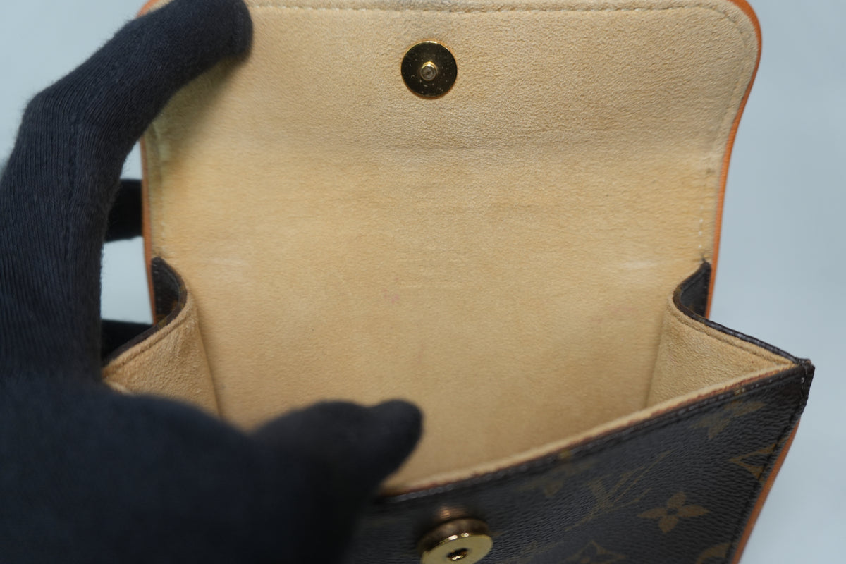 Pre-Owned Louis Vuitton Monogram Pochette Florentine Missing Belt