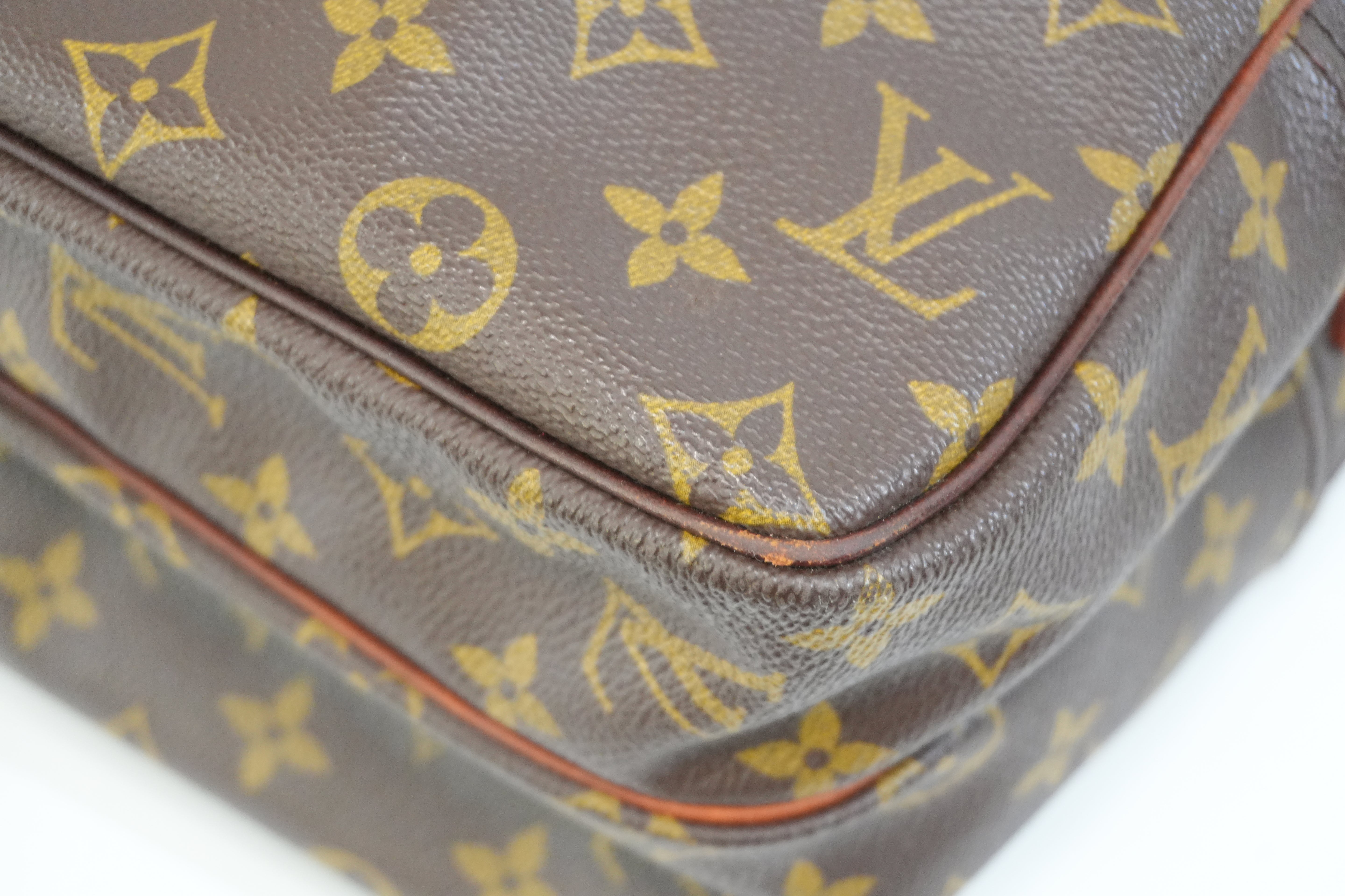 Pre-owned Louis Vuitton Monogram Reporter GM Messenger Bag