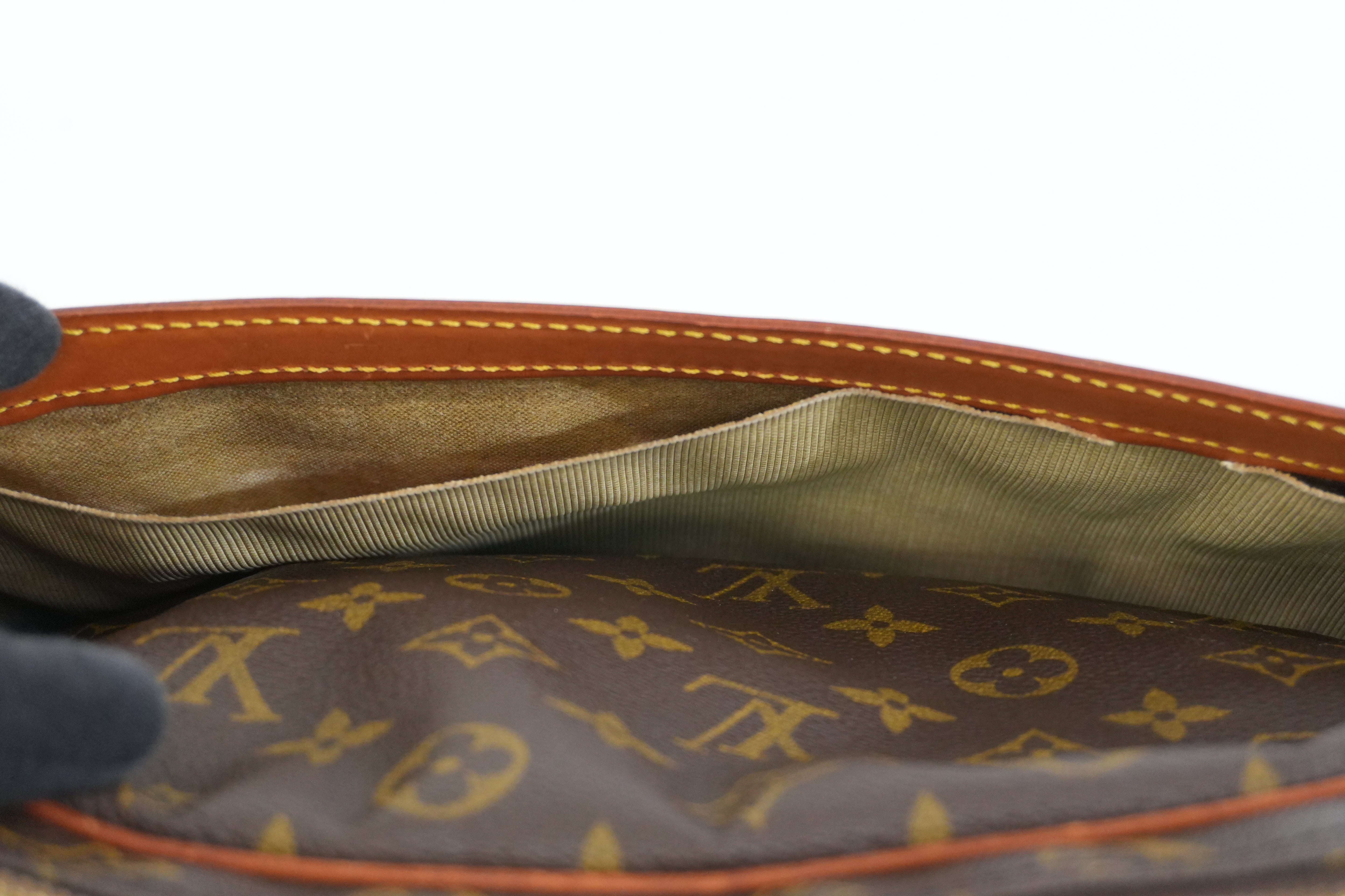 Pre-owned Louis Vuitton Monogram Reporter GM Messenger Bag