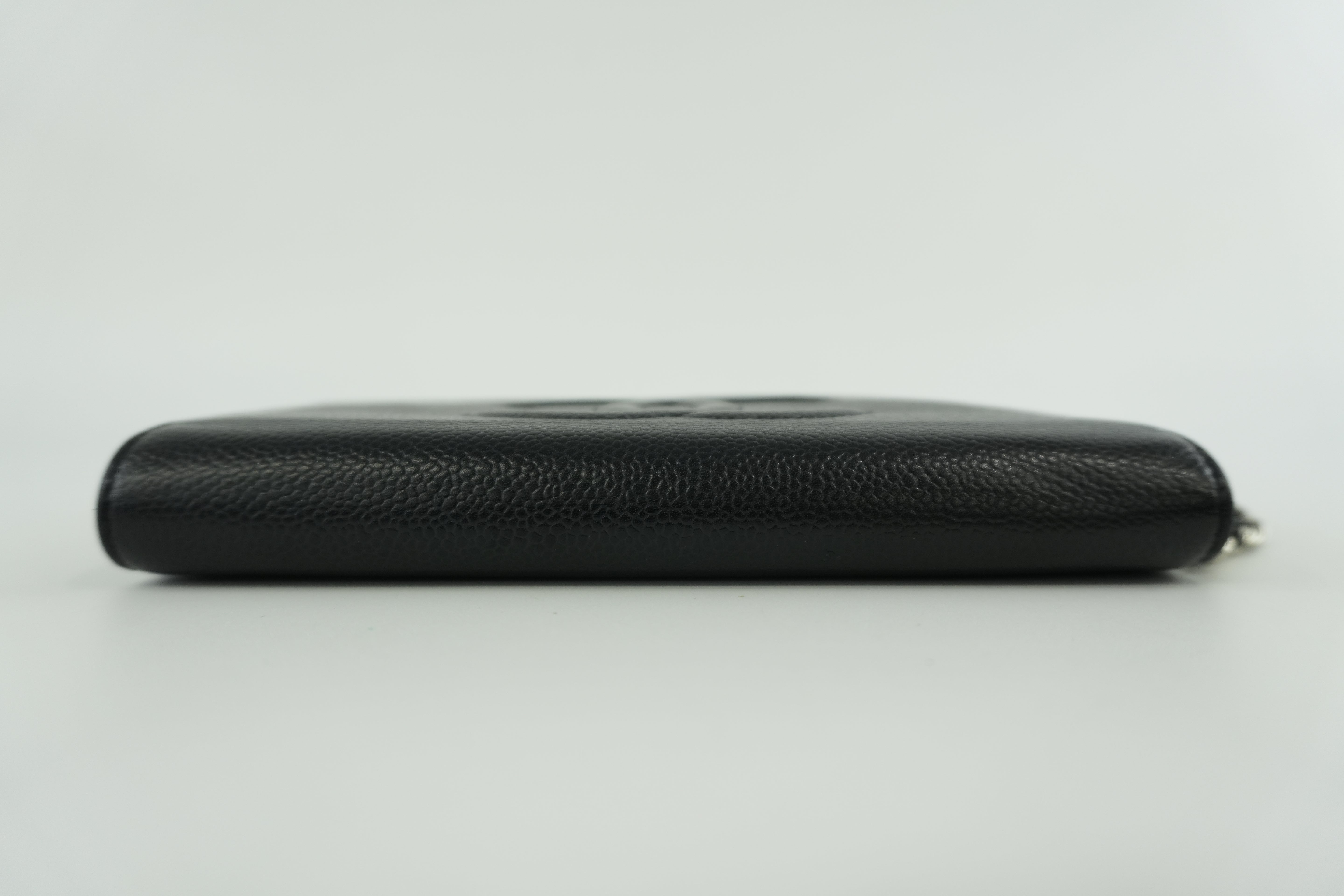 Pre-owned Chanel Caviar Wallet on Chain