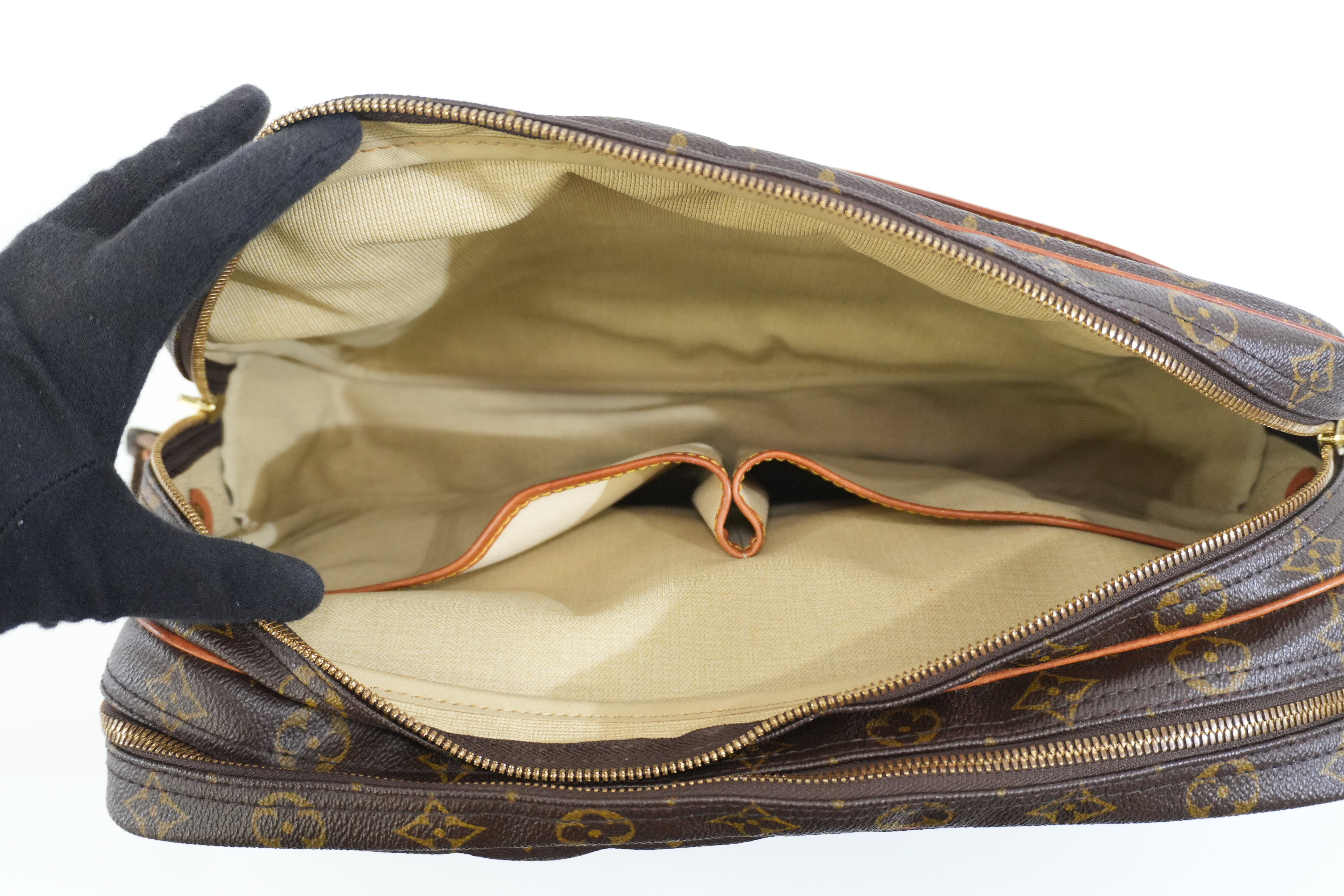 Pre-owned Louis Vuitton Monogram Reporter GM Messenger Bag