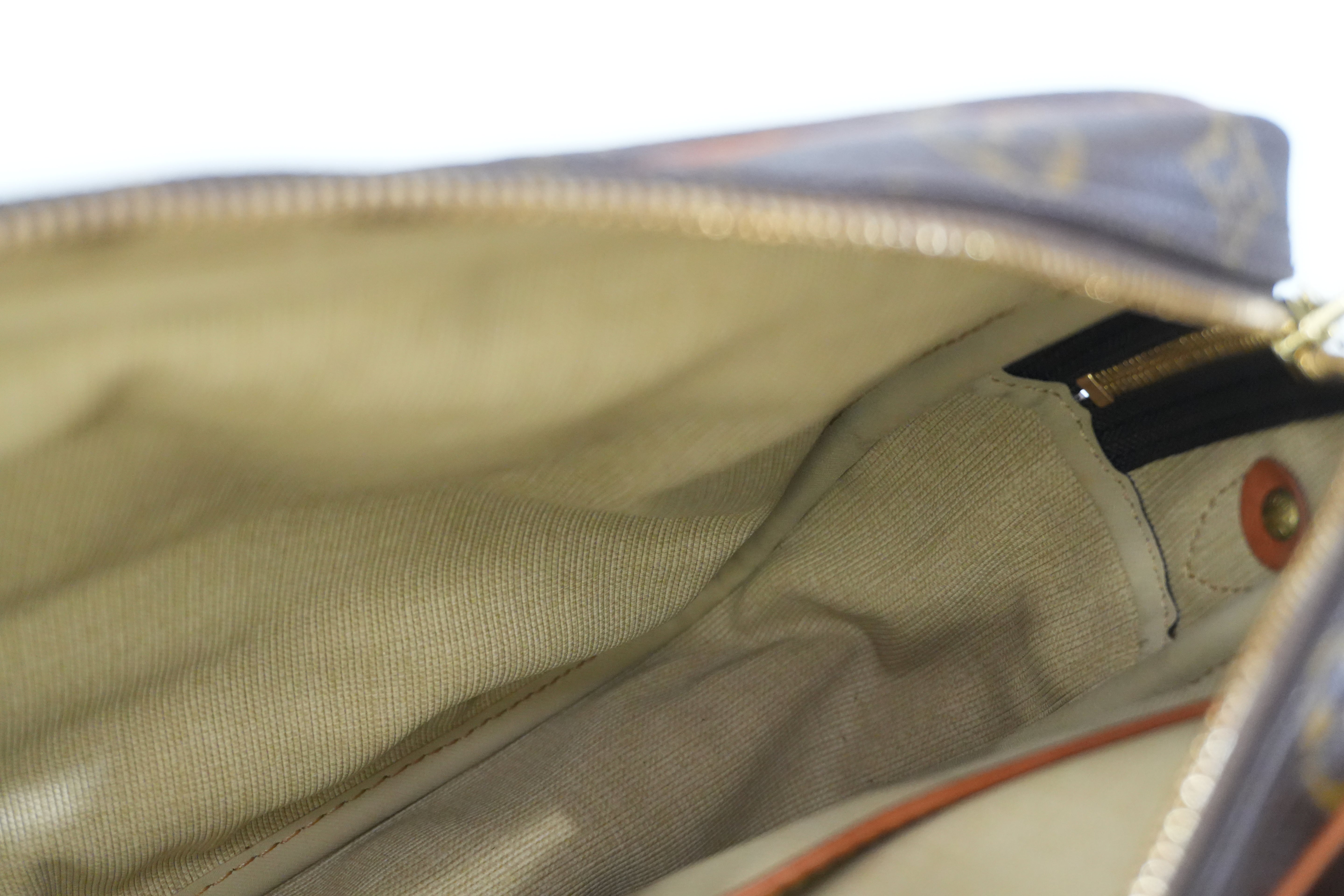 Pre-owned Louis Vuitton Monogram Reporter GM Messenger Bag