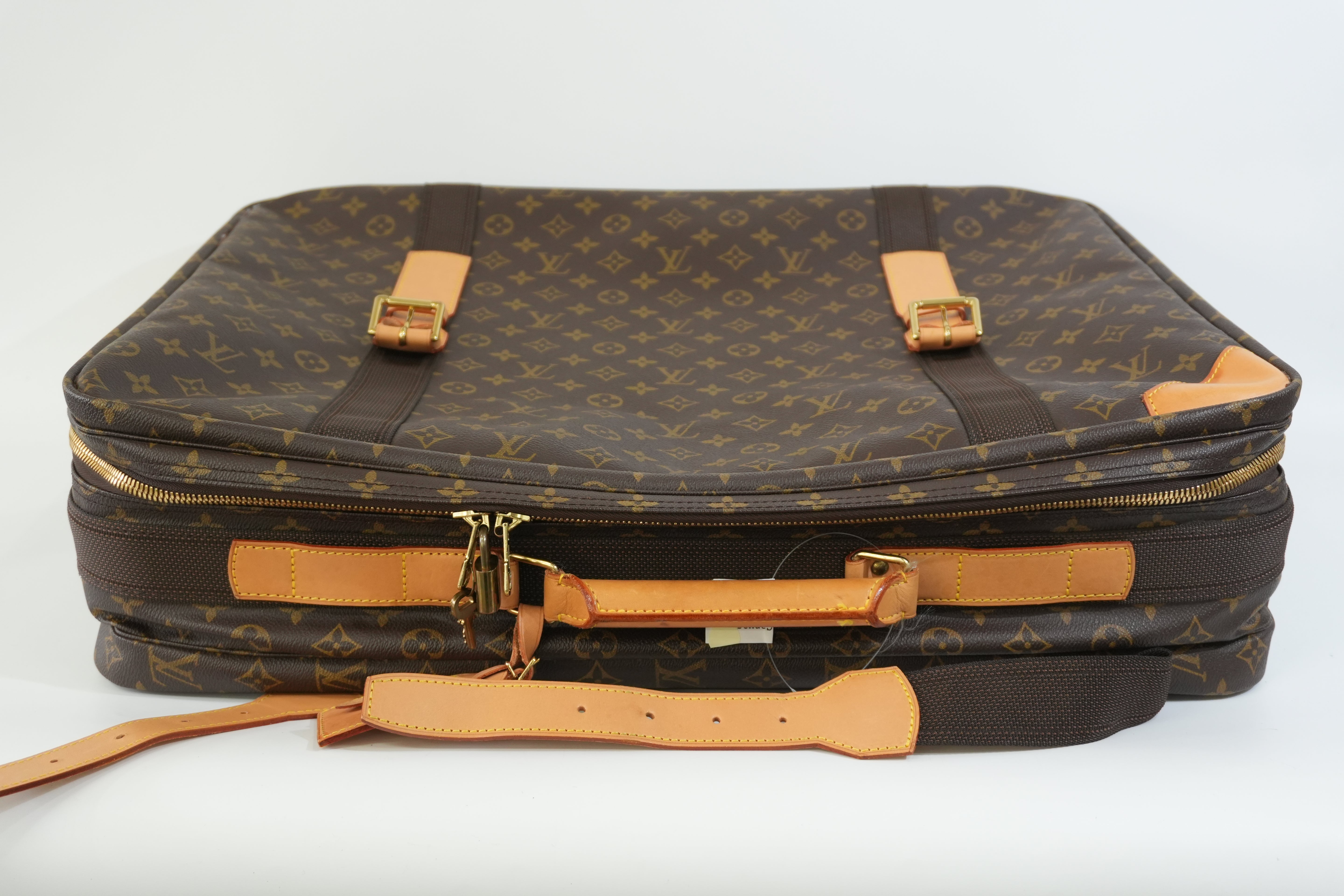 Pre-owned Louis Vuitton Satellite 60 Suitcase