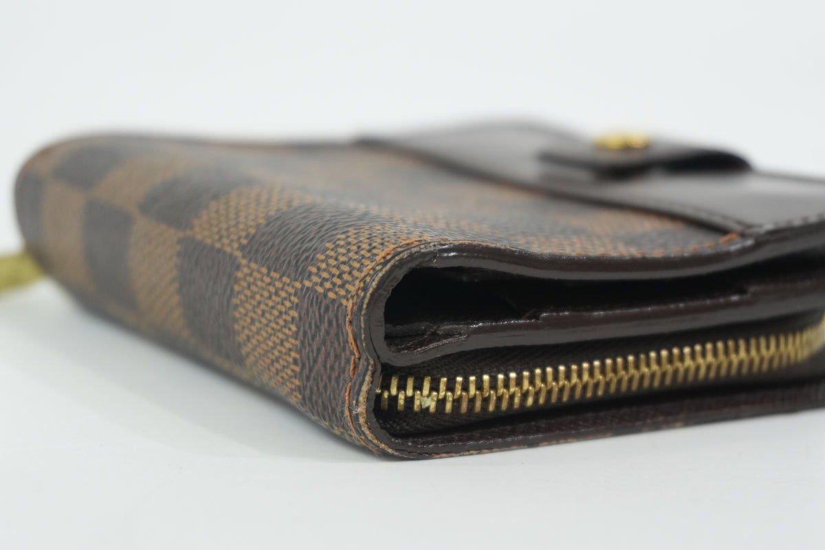 Pre-Owned Louis Vuitton Damier Ebene Compact Wallet Brown