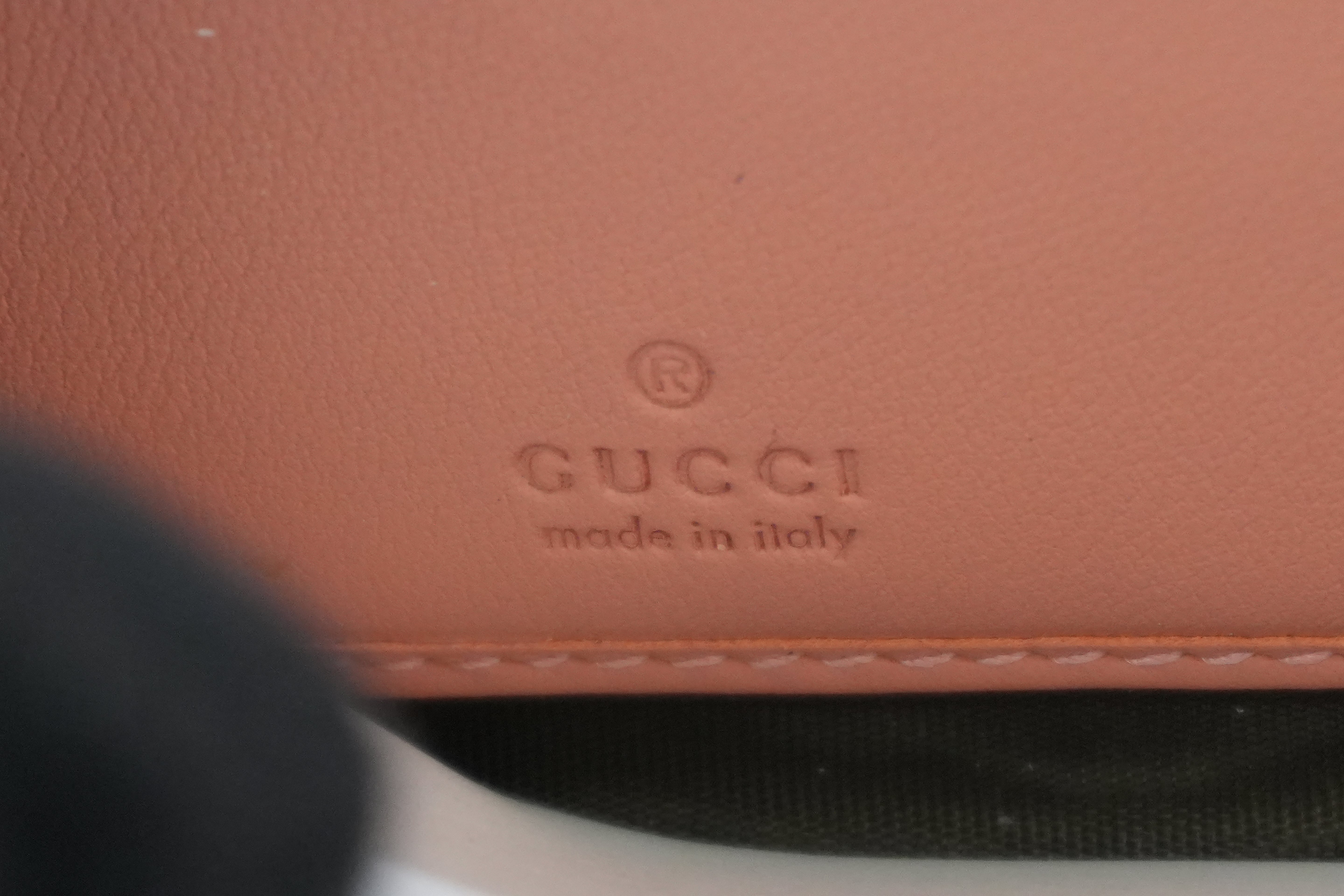 Pre-owned Gucci Snakeskin Leather Zippy Wallet Pink