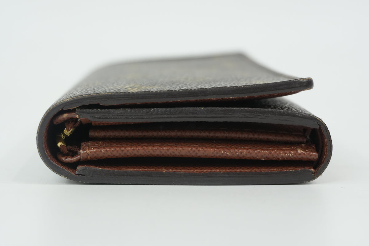 Pre-Owned Louis Vuitton Monogram Short Wallet