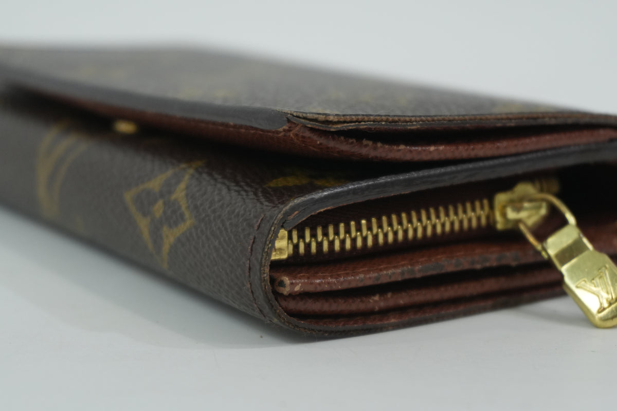 Pre-Owned Louis Vuitton Monogram Short Wallet