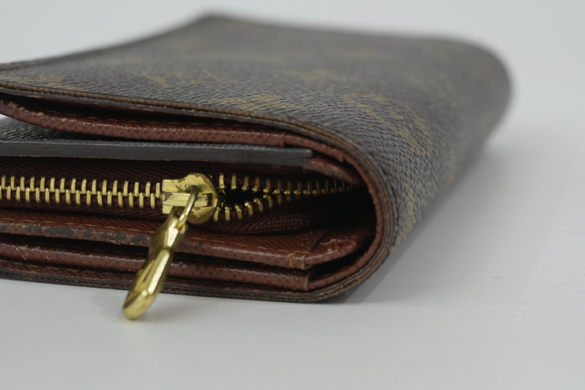 Pre-Owned Louis Vuitton Monogram Short Wallet