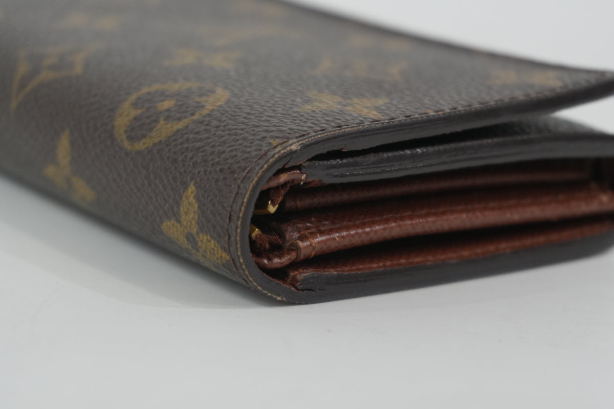 Pre-Owned Louis Vuitton Monogram Short Wallet
